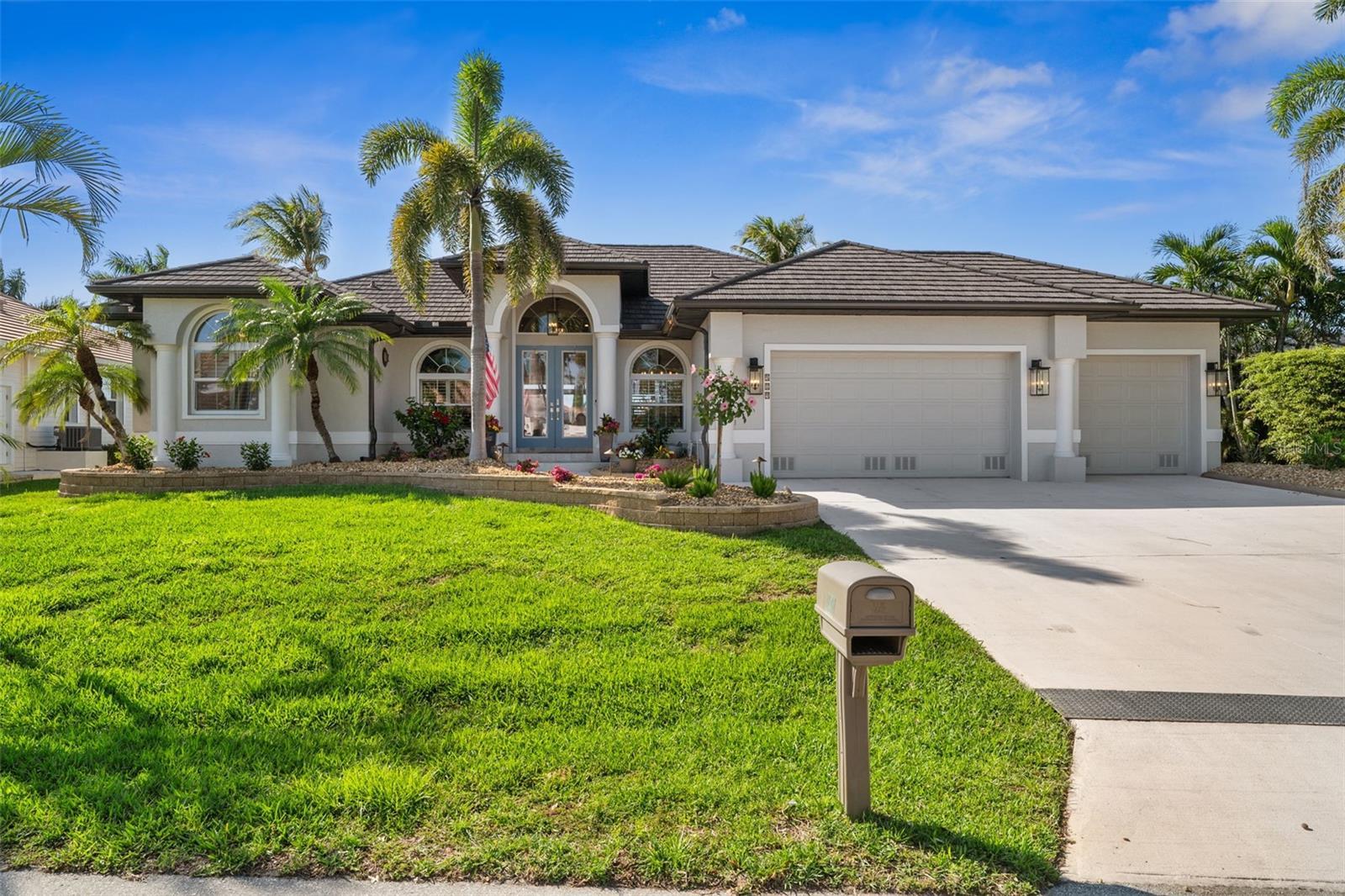 Photo one of 529 La Caruna Ct Punta Gorda FL 33950 | MLS C7508301