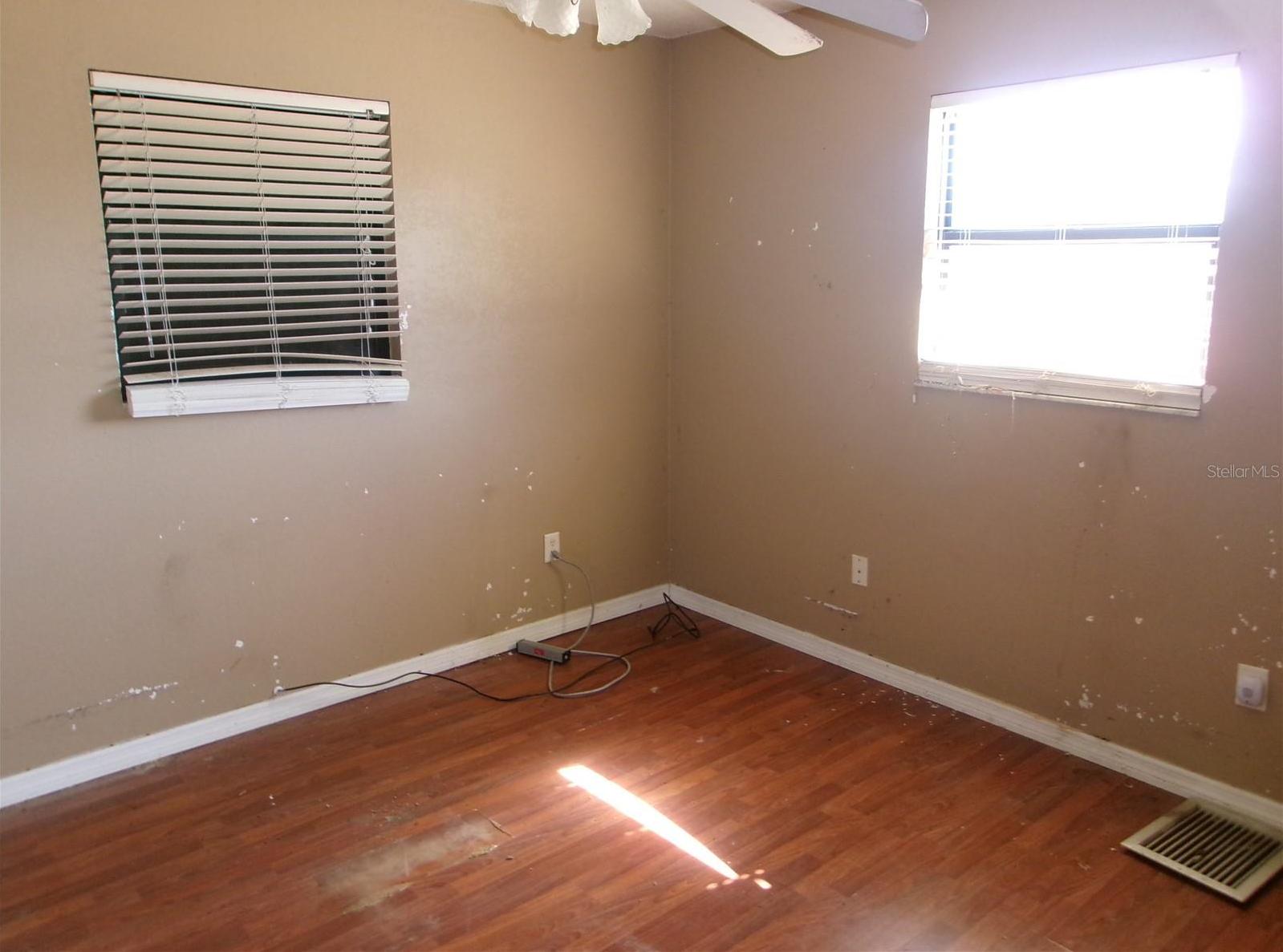 Photo #6