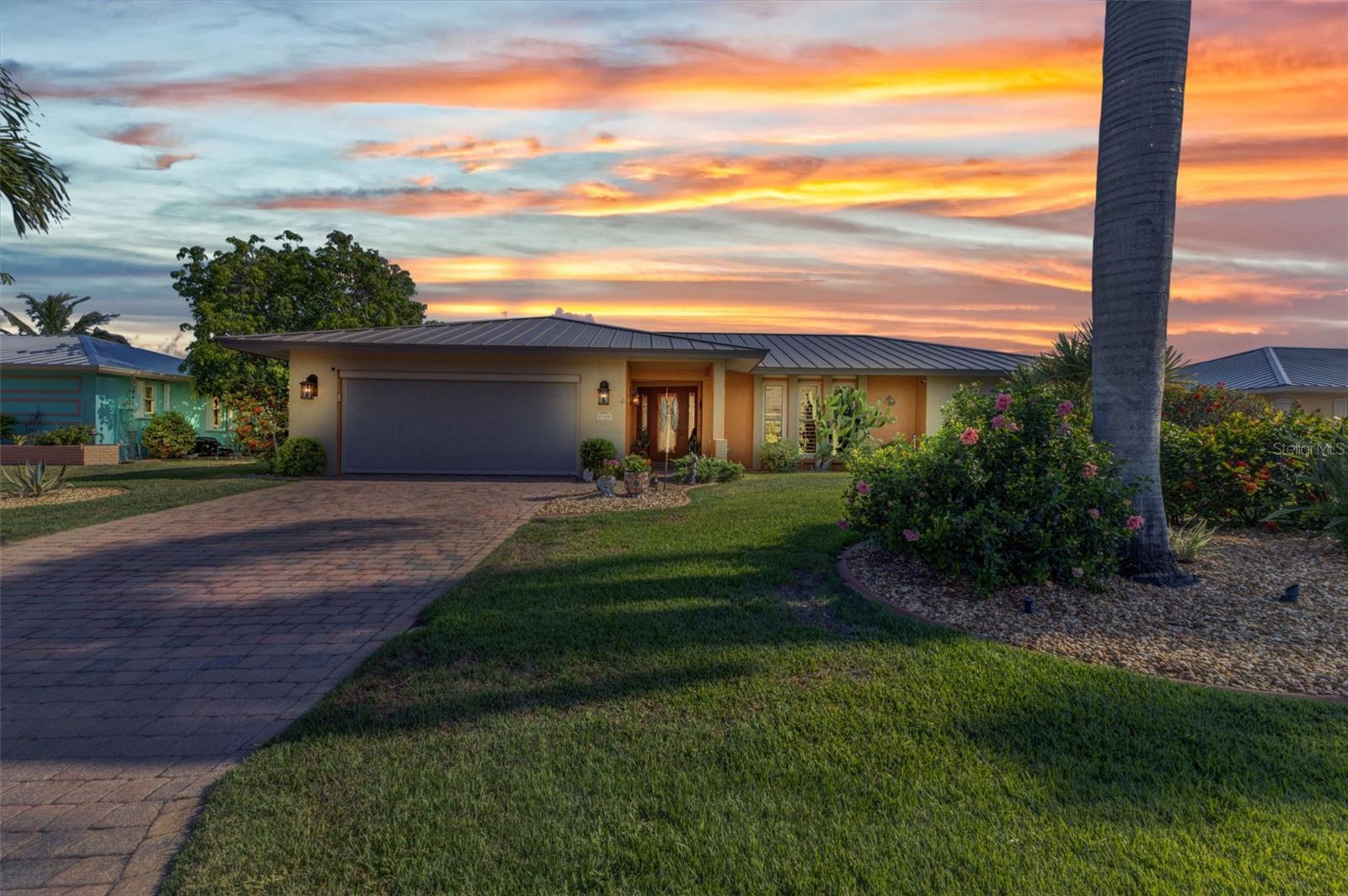 Photo one of 2100 Via Esplanade Punta Gorda FL 33950 | MLS C7509510