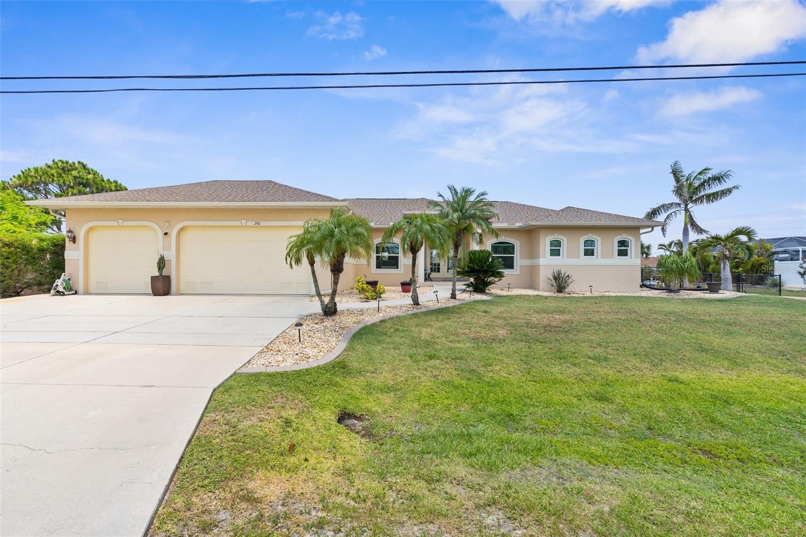 Photo one of 2911 Riverside Dr Punta Gorda FL 33950 | MLS C7509575