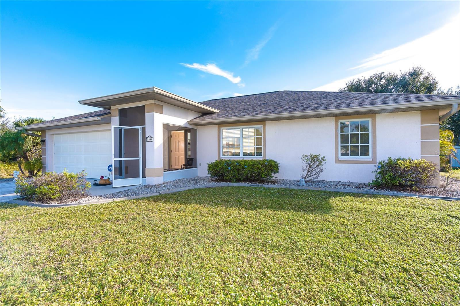 Photo one of 7044 Quigley St Englewood FL 34224 | MLS D6133860
