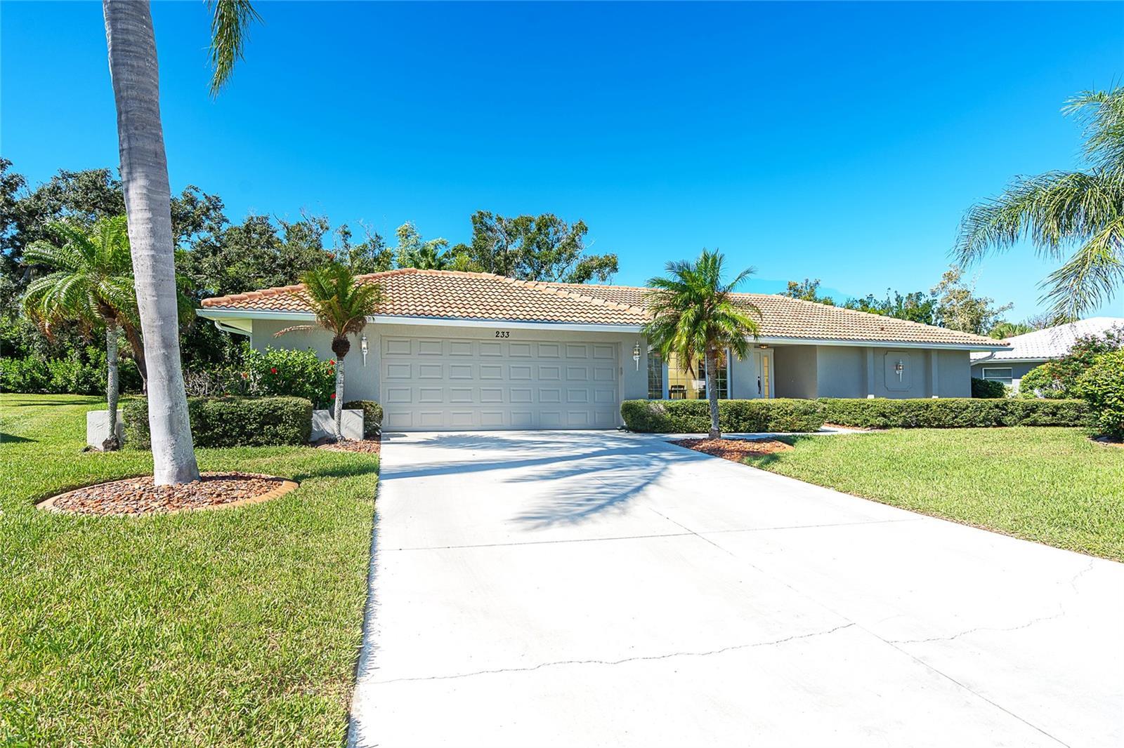 Photo one of 233 Woodland Dr Englewood FL 34223 | MLS D6134004
