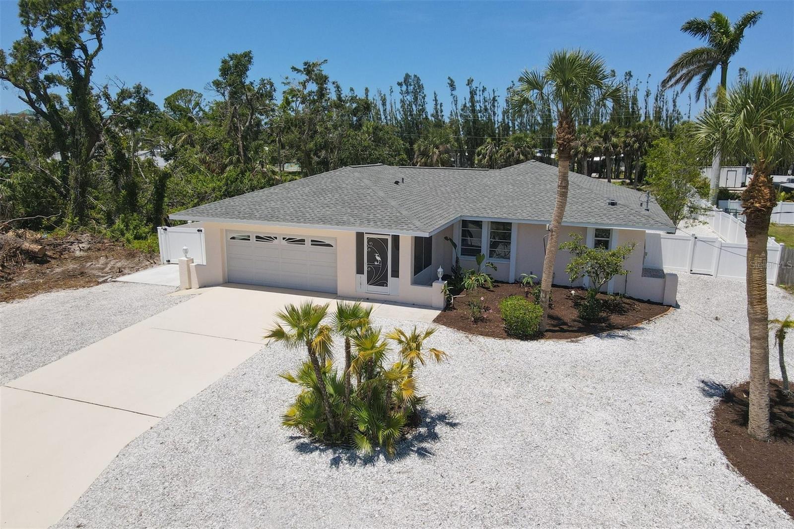 Photo one of 9151 Pine Cove Dr Englewood FL 34224 | MLS D6134263