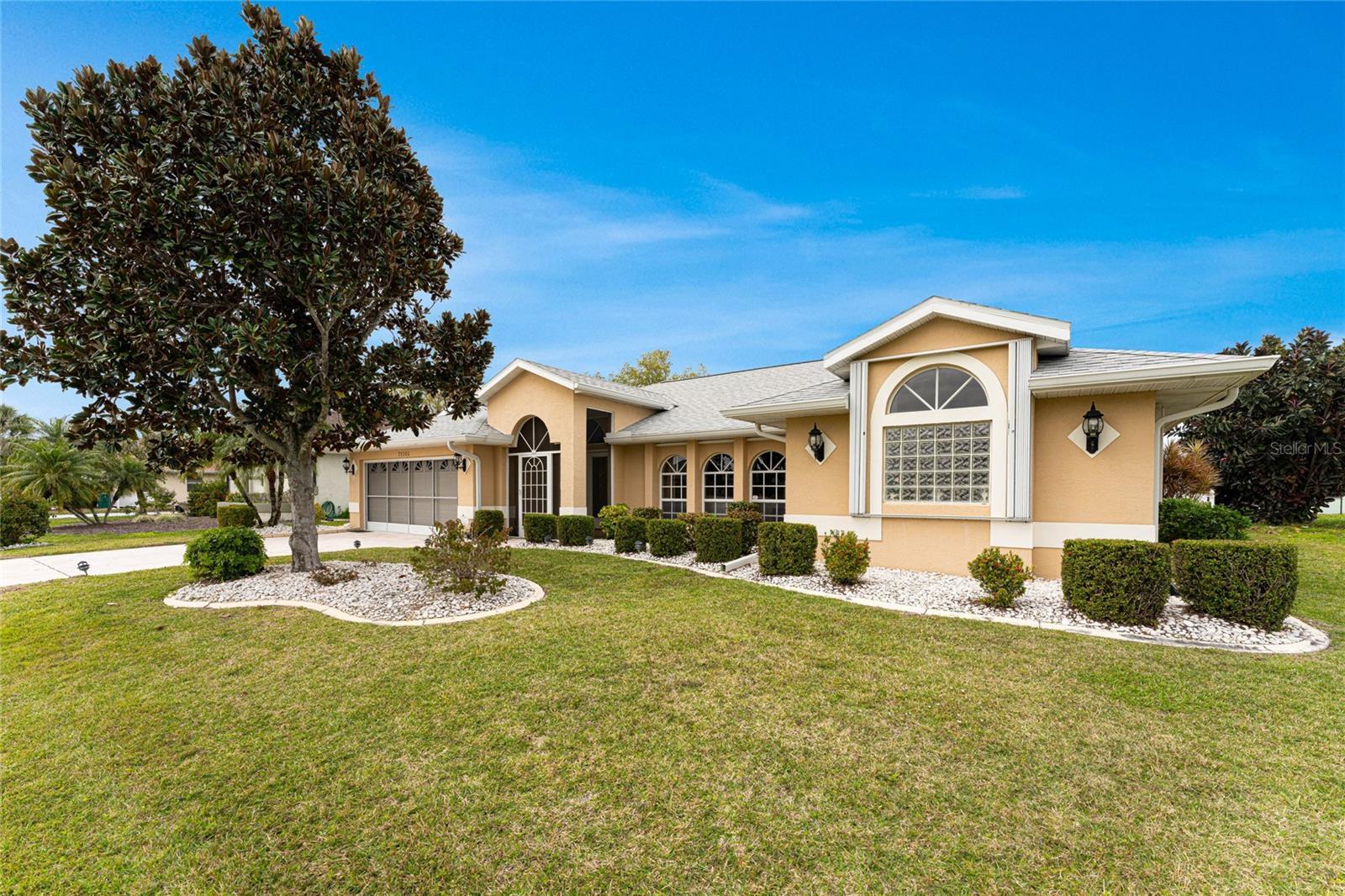 Photo one of 23380 Superior Ave Port Charlotte FL 33954 | MLS D6134969