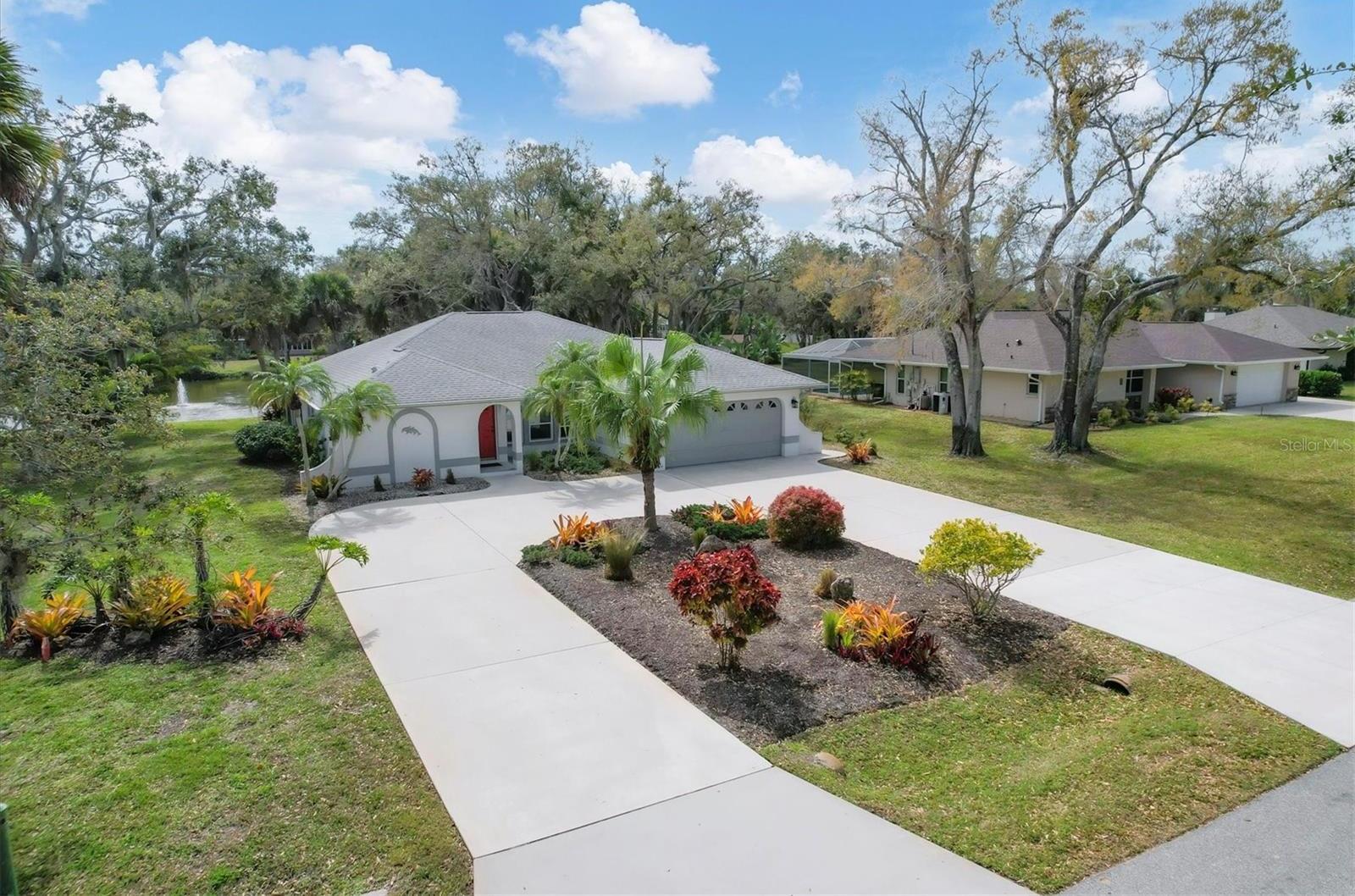 Photo one of 1705 Gale St Englewood FL 34223 | MLS D6134984