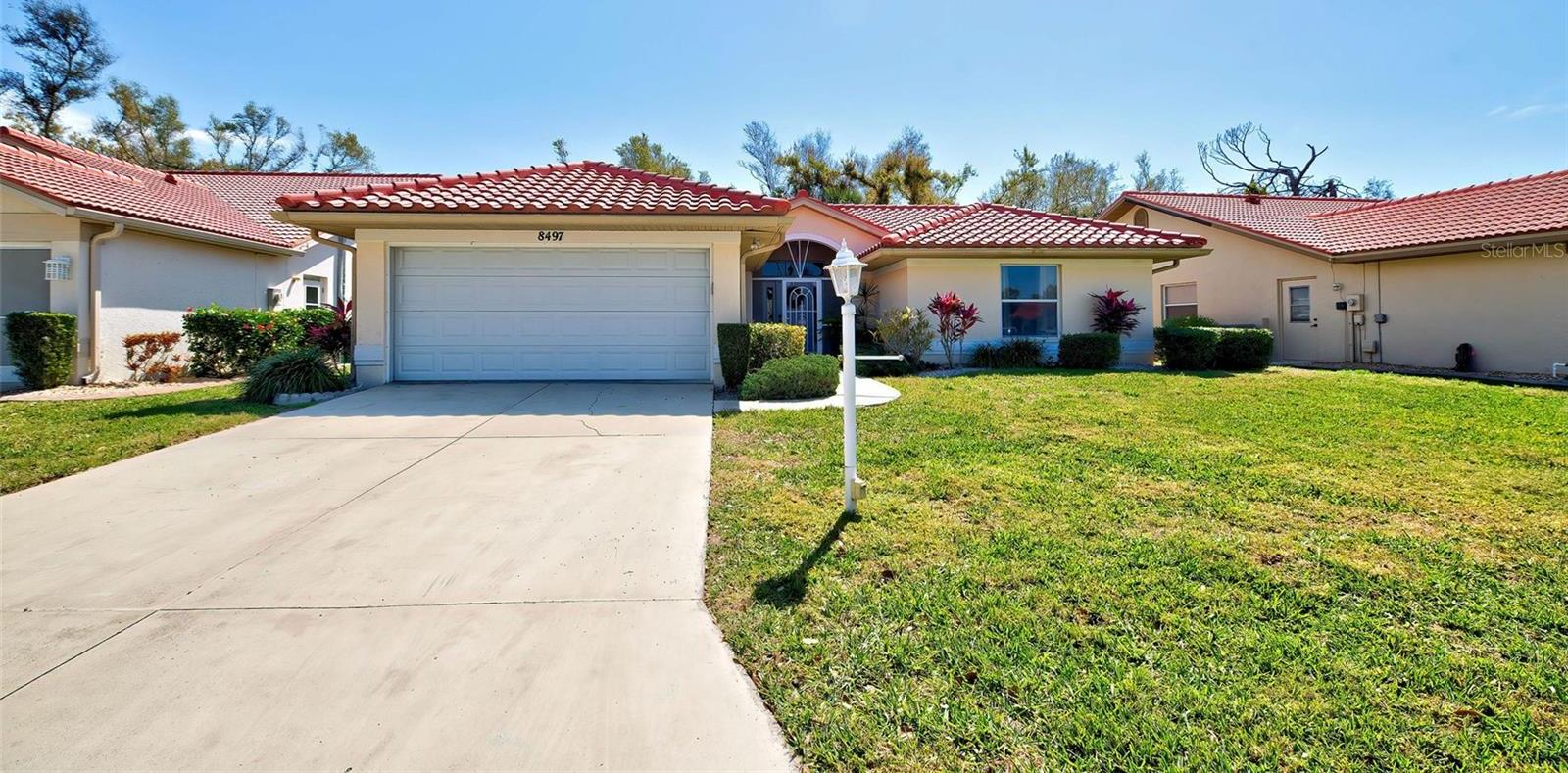 Photo one of 8497 Creekview Ln Englewood FL 34224 | MLS D6135125