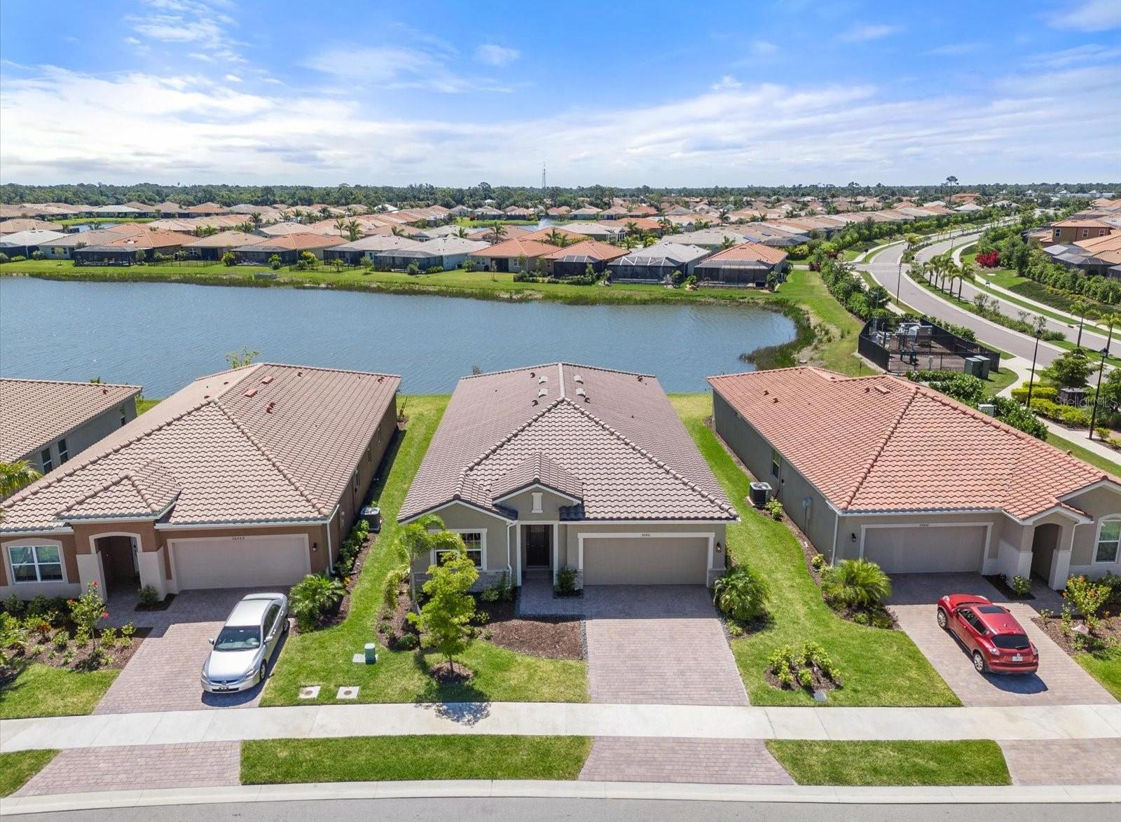 Photo one of 20450 Revival Ln Venice FL 34293 | MLS D6136044