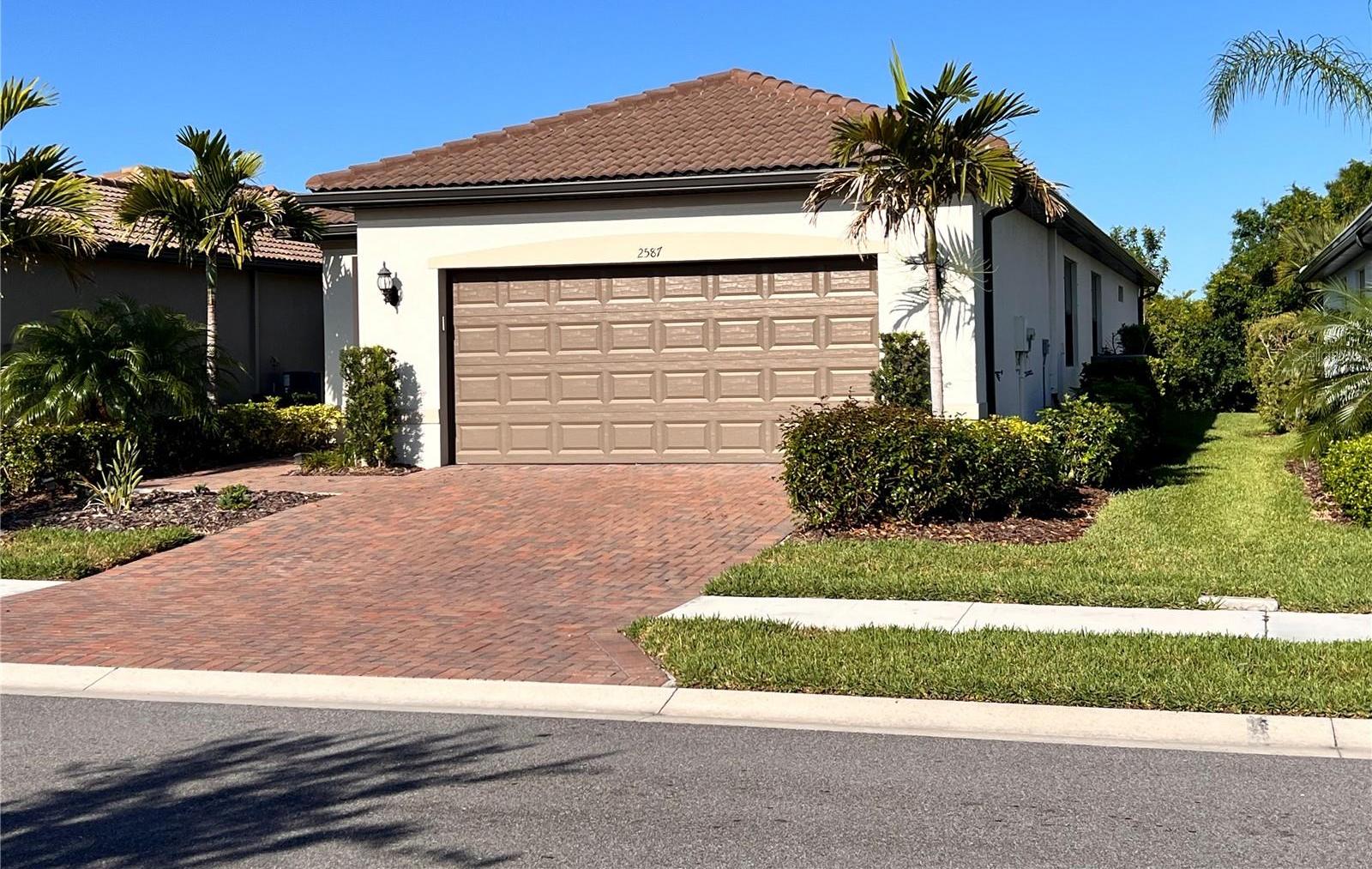 Photo one of 2587 Brassica Dr North Port FL 34289 | MLS D6136088