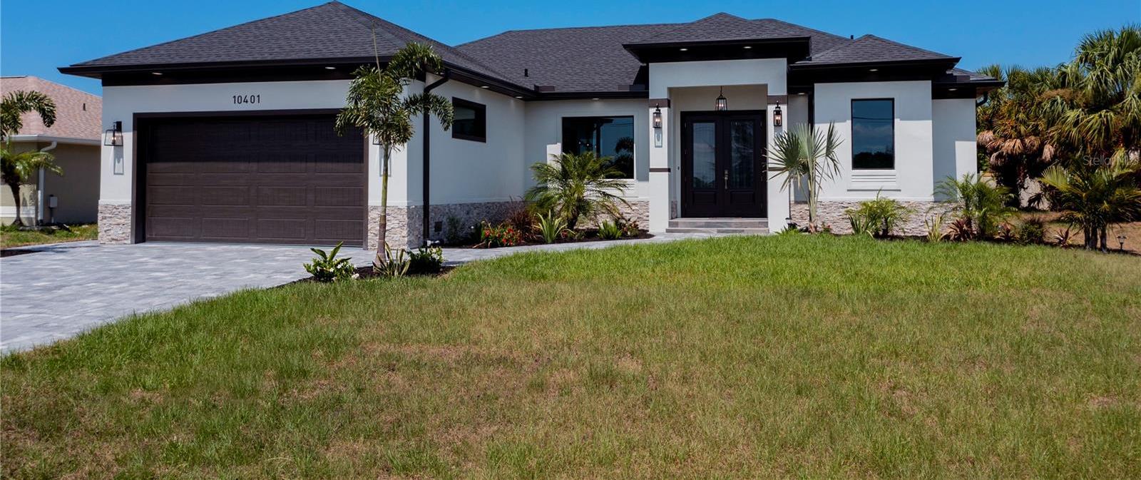 Photo one of 10401 Sunday Dr Port Charlotte FL 33981 | MLS D6136556