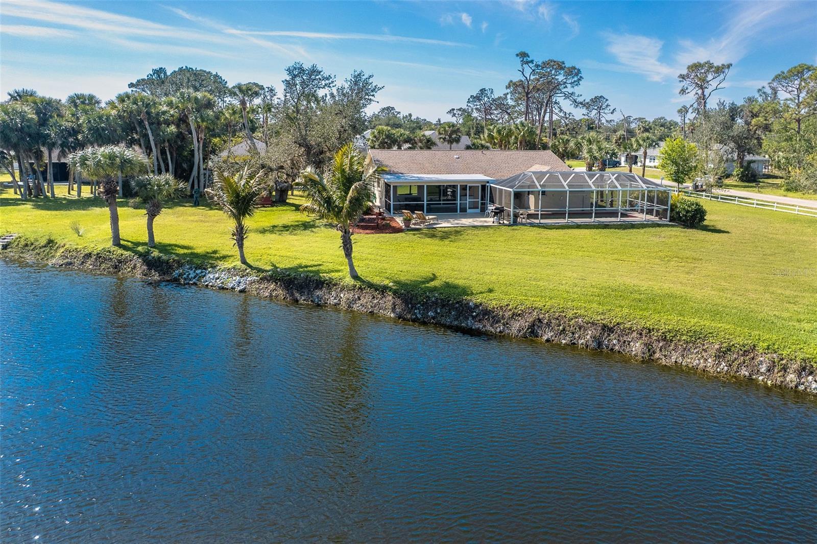 Photo one of 891 Harmony Ln Englewood FL 34223 | MLS D6140239