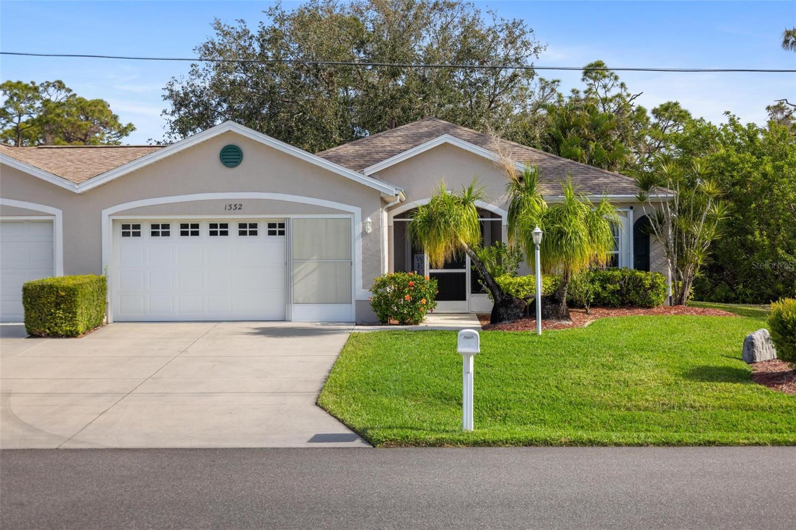 Photo one of 1332 Hedgewood Cir North Port FL 34288 | MLS D6140979