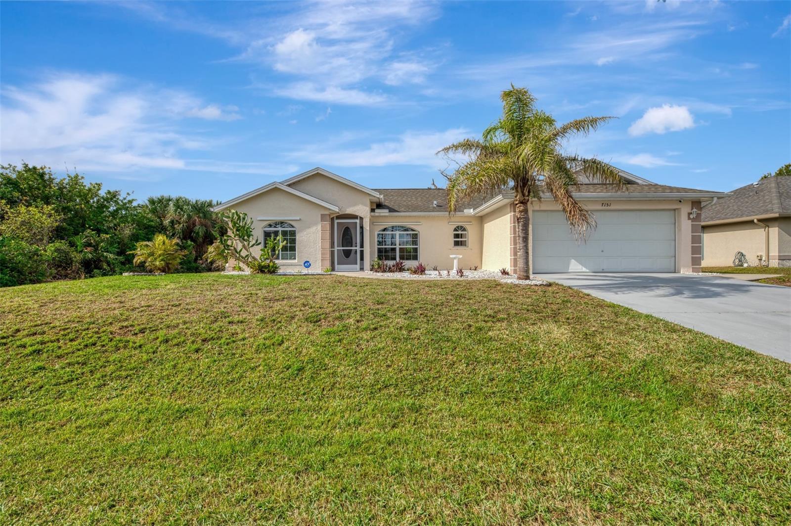 Photo one of 7151 Cork Ln Englewood FL 34224 | MLS D6140917