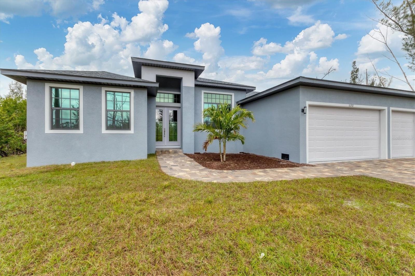 Photo one of 10782 Kearsarge Cir Port Charlotte FL 33981 | MLS D6141239