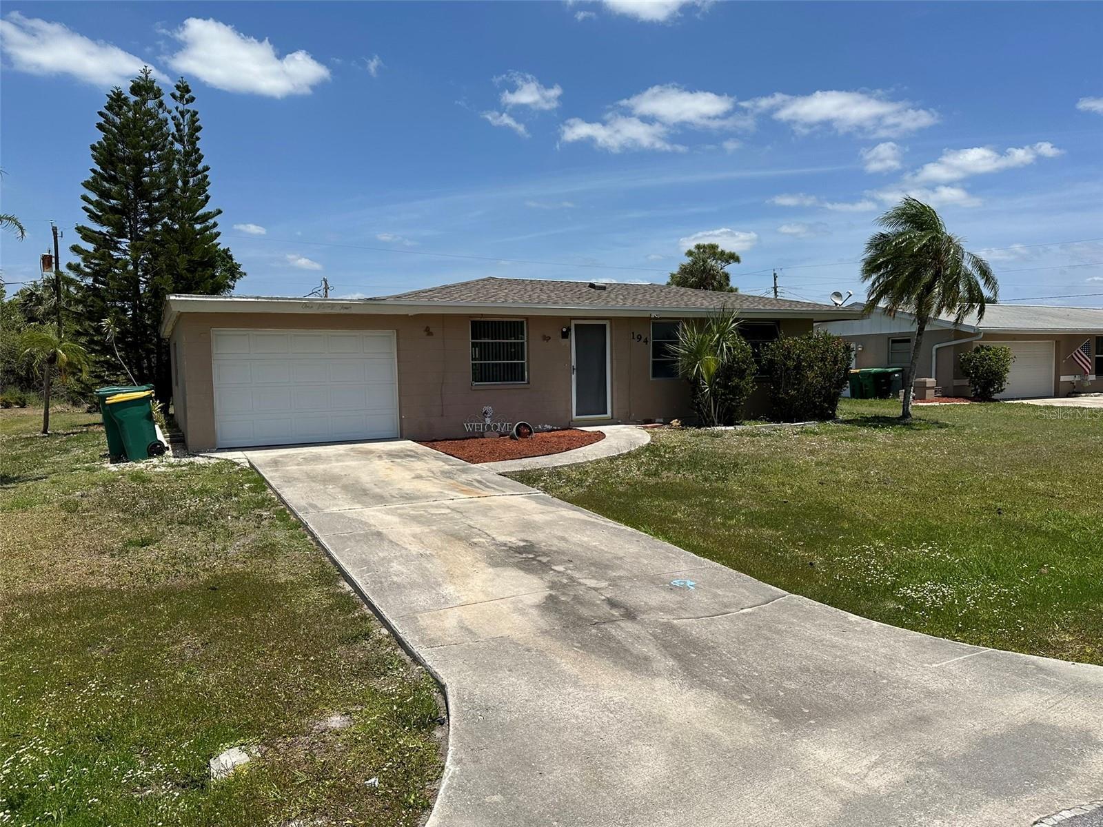 Photo one of 194 Garden Nw Ave Port Charlotte FL 33952 | MLS D6142069