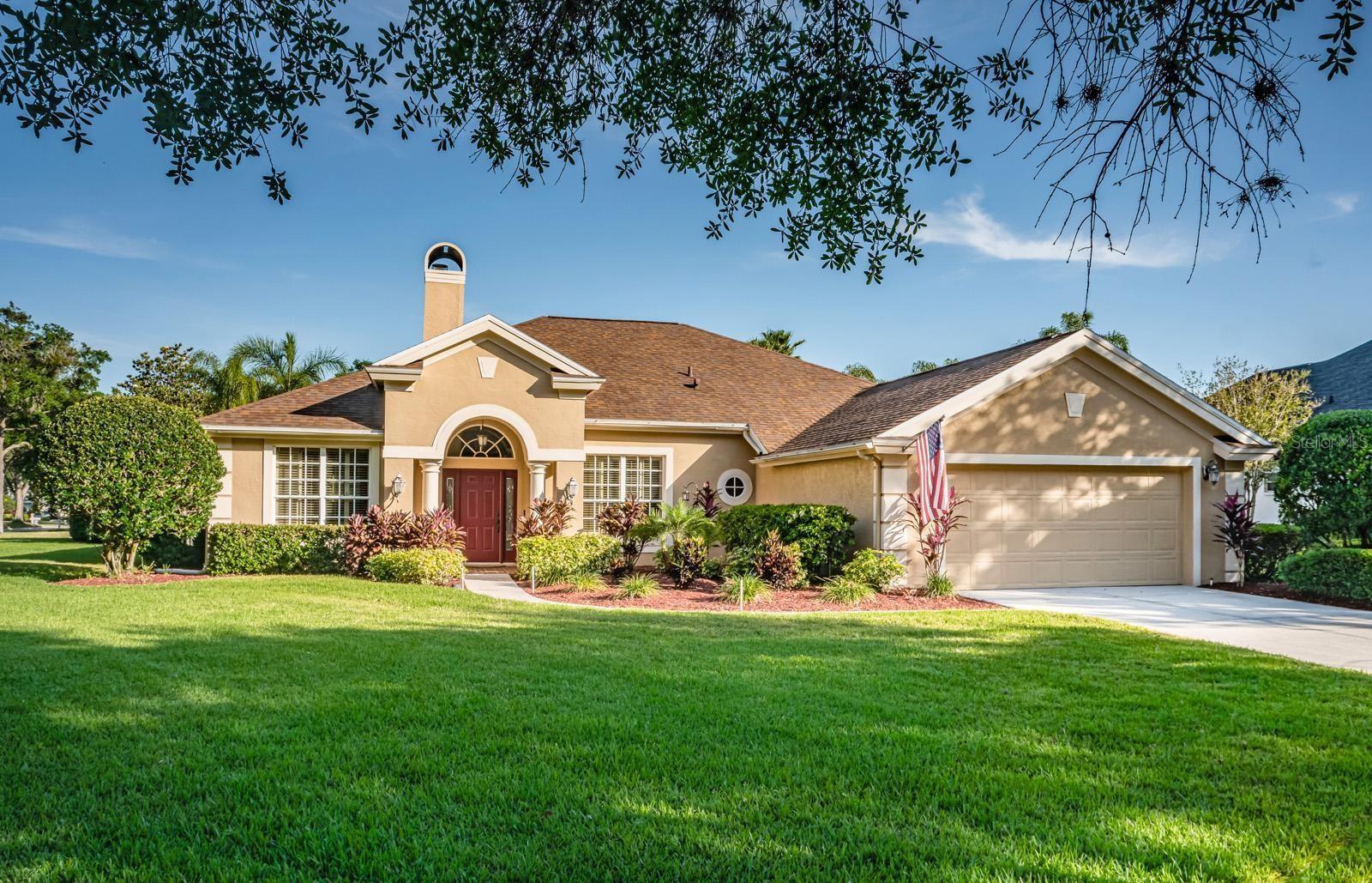 Photo one of 3402 Cypress Landing Dr Valrico FL 33596 | MLS G5081049