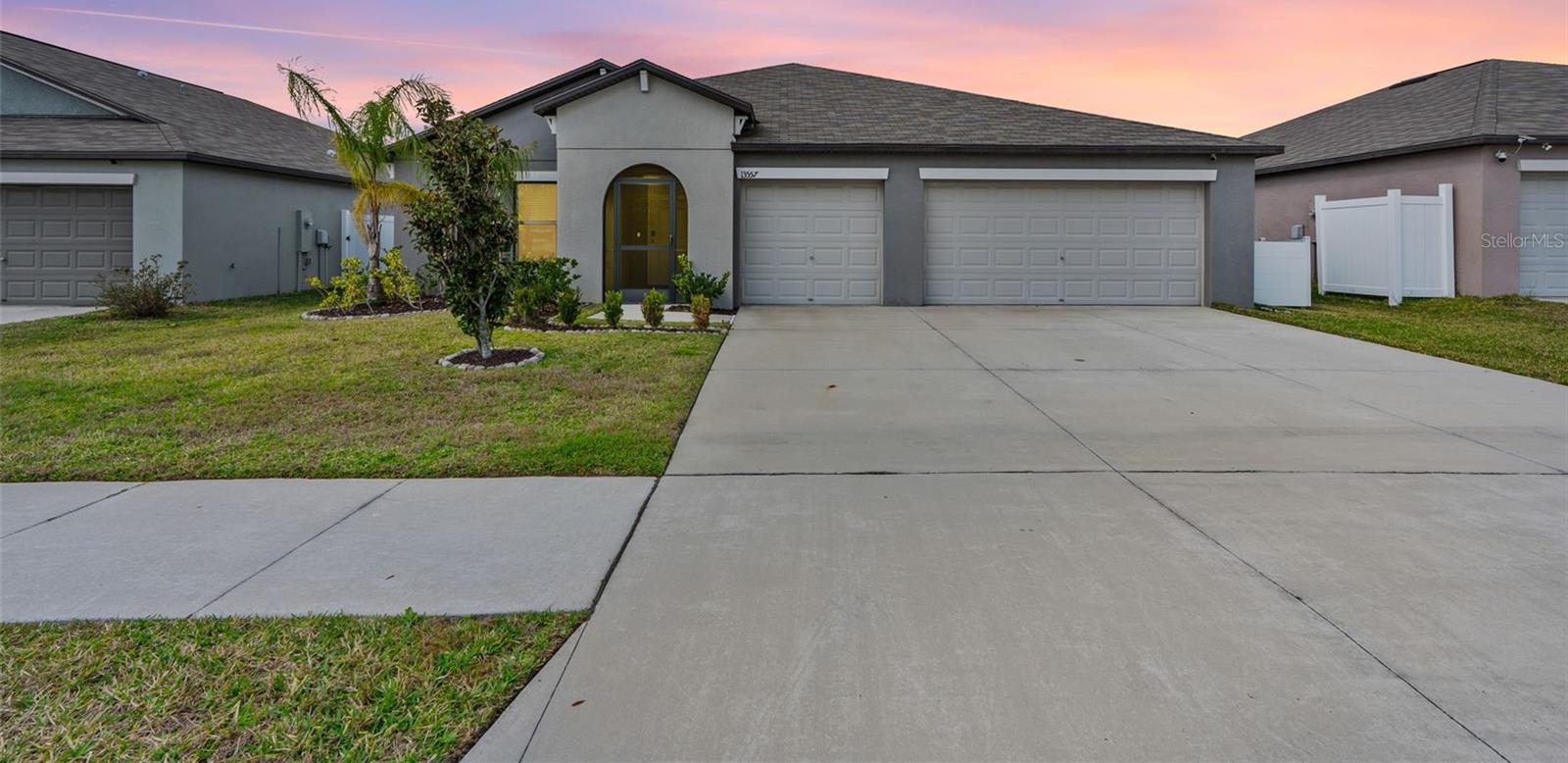 Photo one of 13557 Willow Bluestar Loop Riverview FL 33579 | MLS G5091704