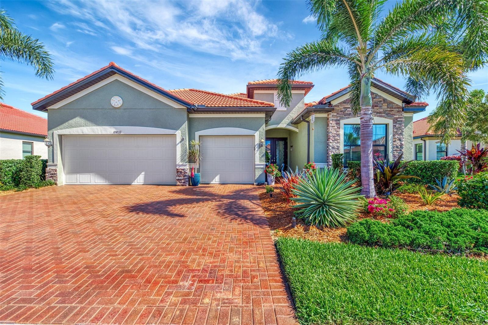 Photo one of 10833 Whisk Fern Dr Venice FL 34293 | MLS N6130916