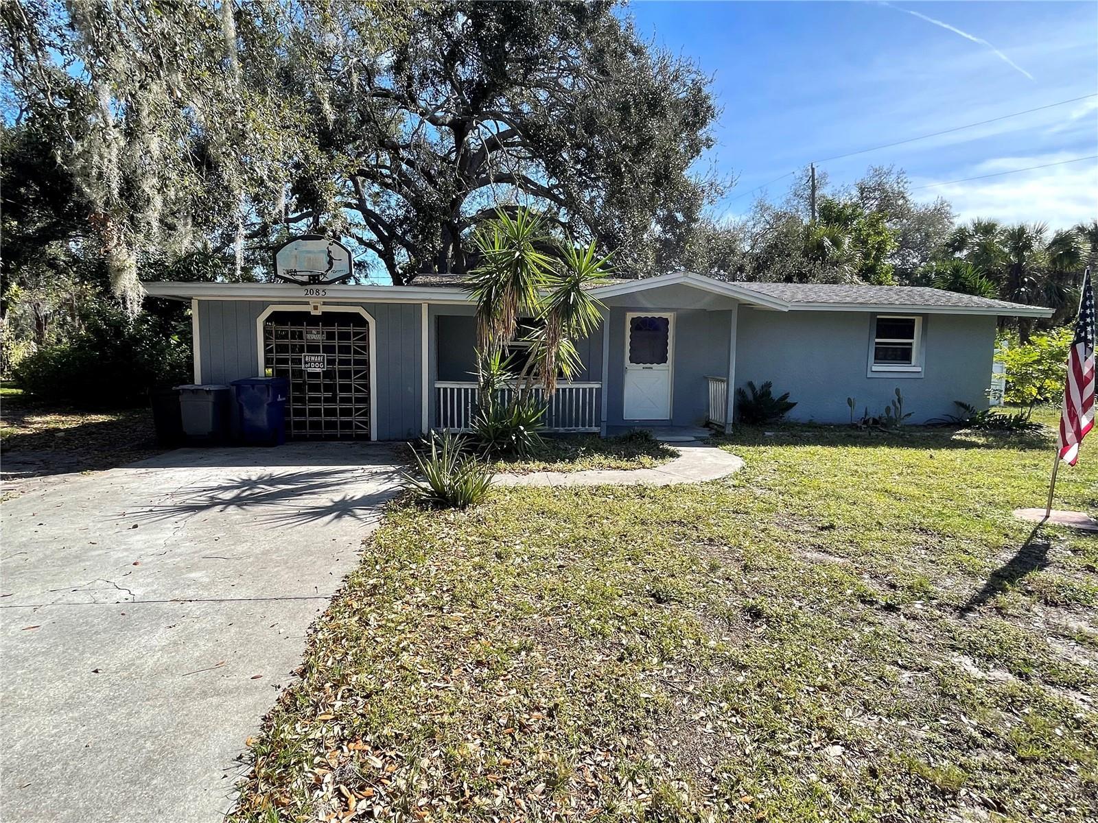 Photo one of 2085 Redfern Rd Venice FL 34293 | MLS N6130990