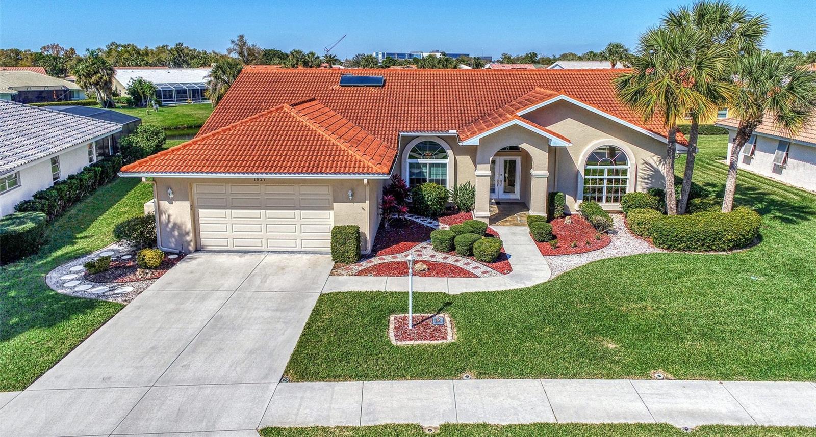 Photo one of 1627 Valley Dr Venice FL 34292 | MLS N6131534