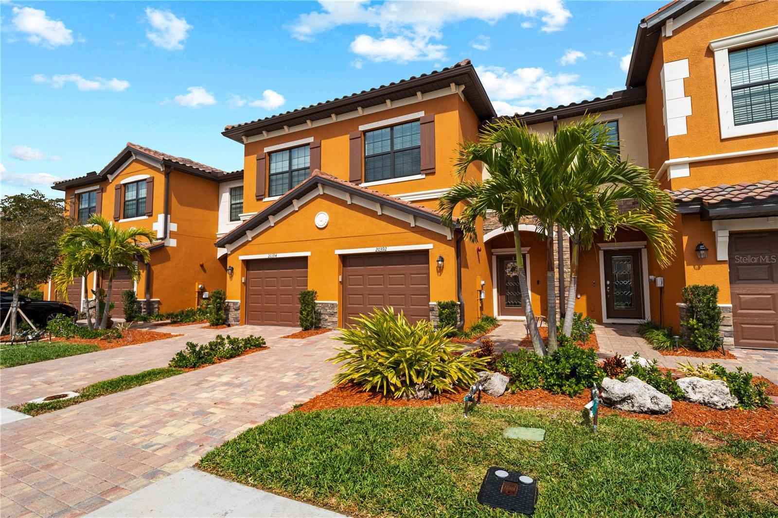 Photo one of 20392 Lagente Cir Venice FL 34293 | MLS N6131597