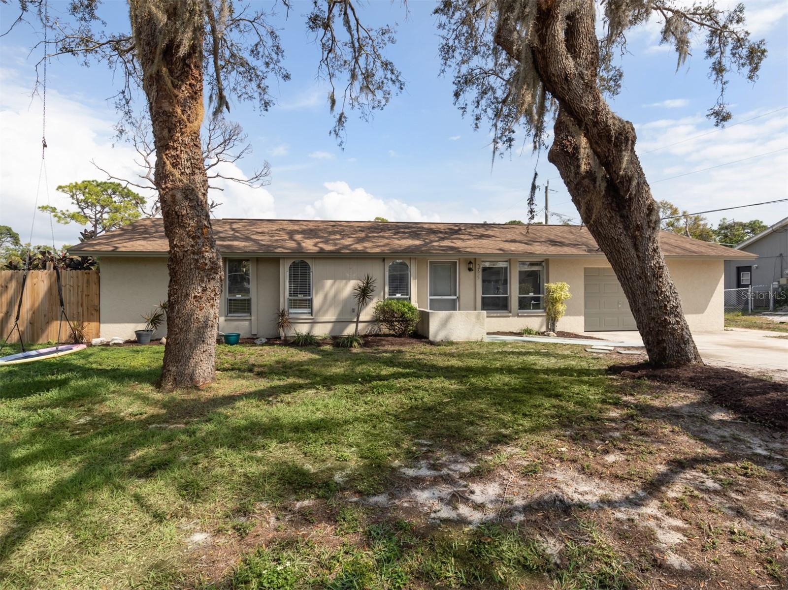 Photo one of 5755 Oxalis Rd Venice FL 34293 | MLS N6131770