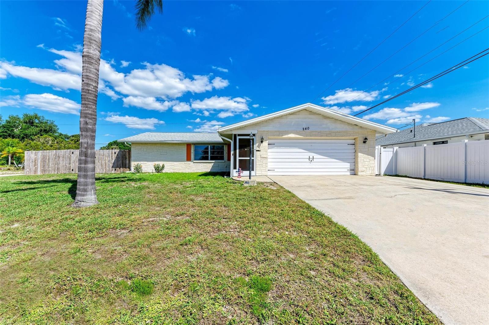 Photo one of 240 Parkview Dr Venice FL 34293 | MLS N6131931