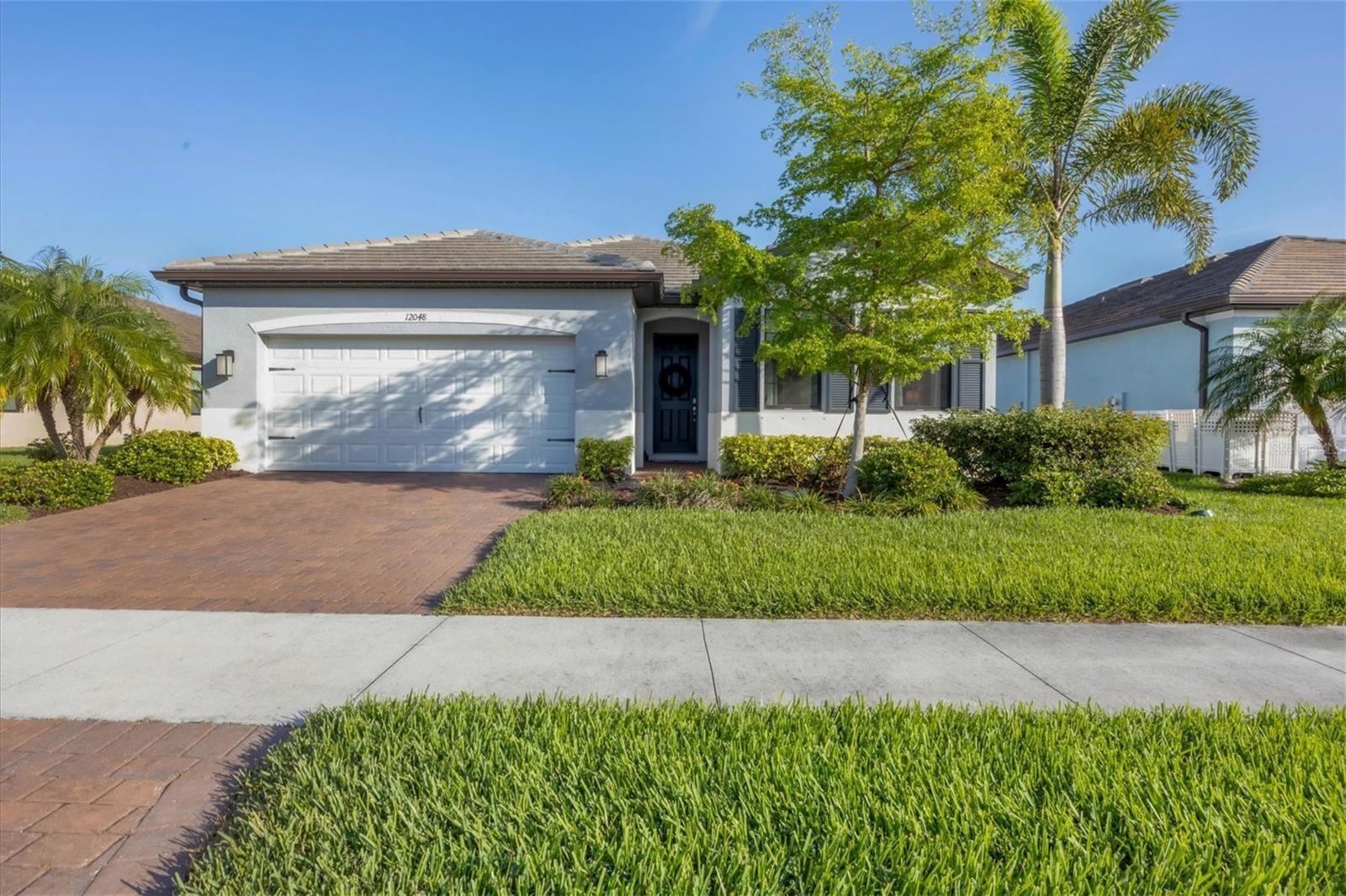 Photo one of 12048 Lovegrass St Venice FL 34293 | MLS N6132075