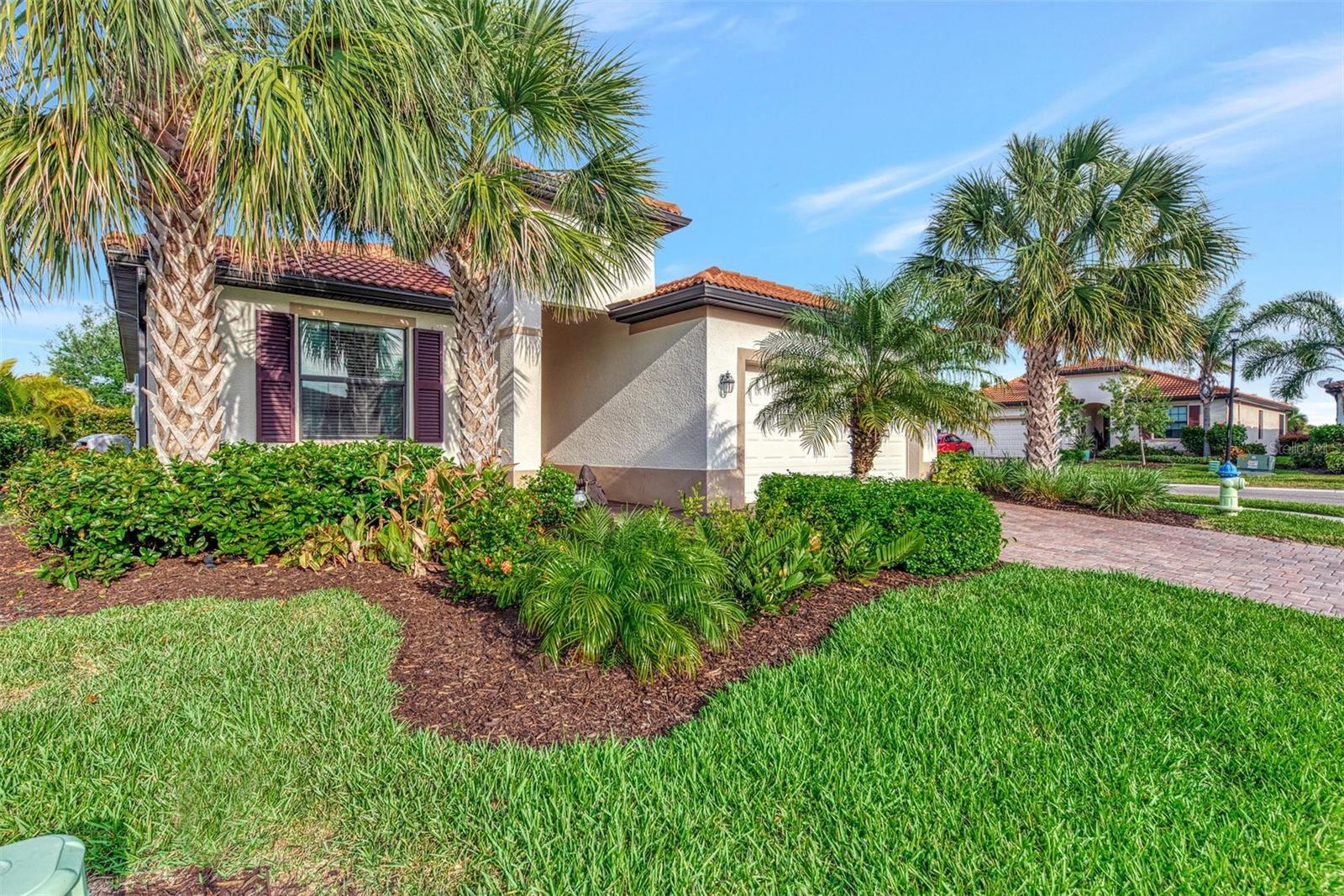 Photo one of 19301 Nearpoint Dr Venice FL 34292 | MLS N6132162