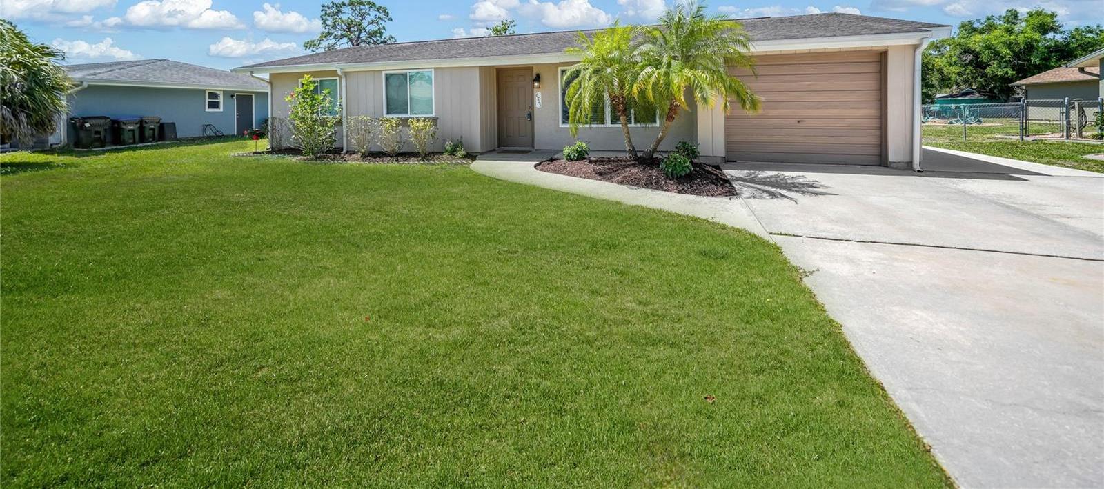 Photo one of 6715 Electra Ave North Port FL 34287 | MLS N6132294