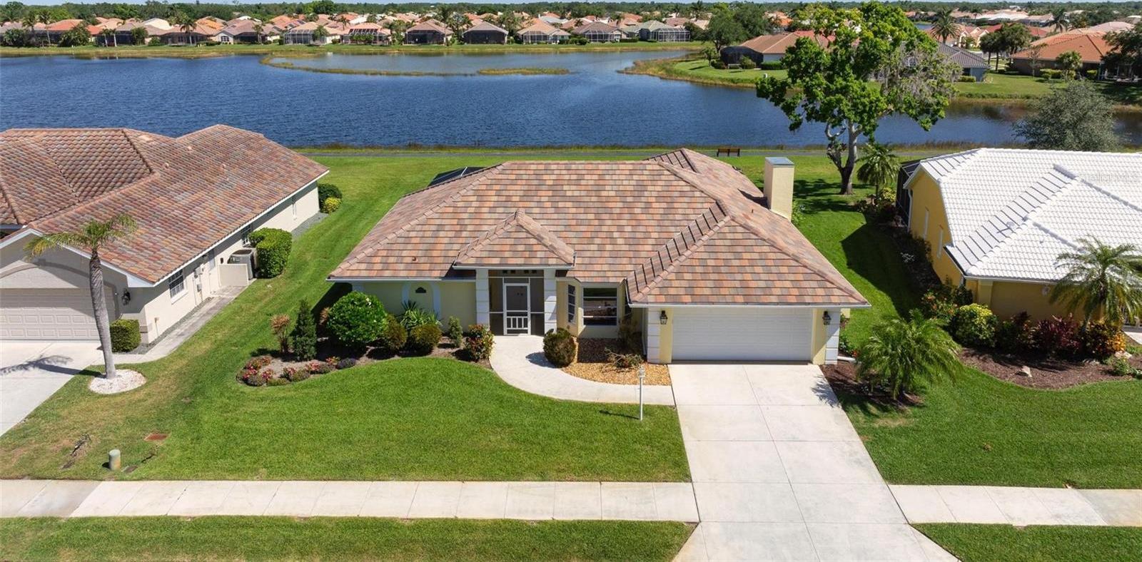 Photo one of 517 Park Estates Sq Venice FL 34293 | MLS N6132395