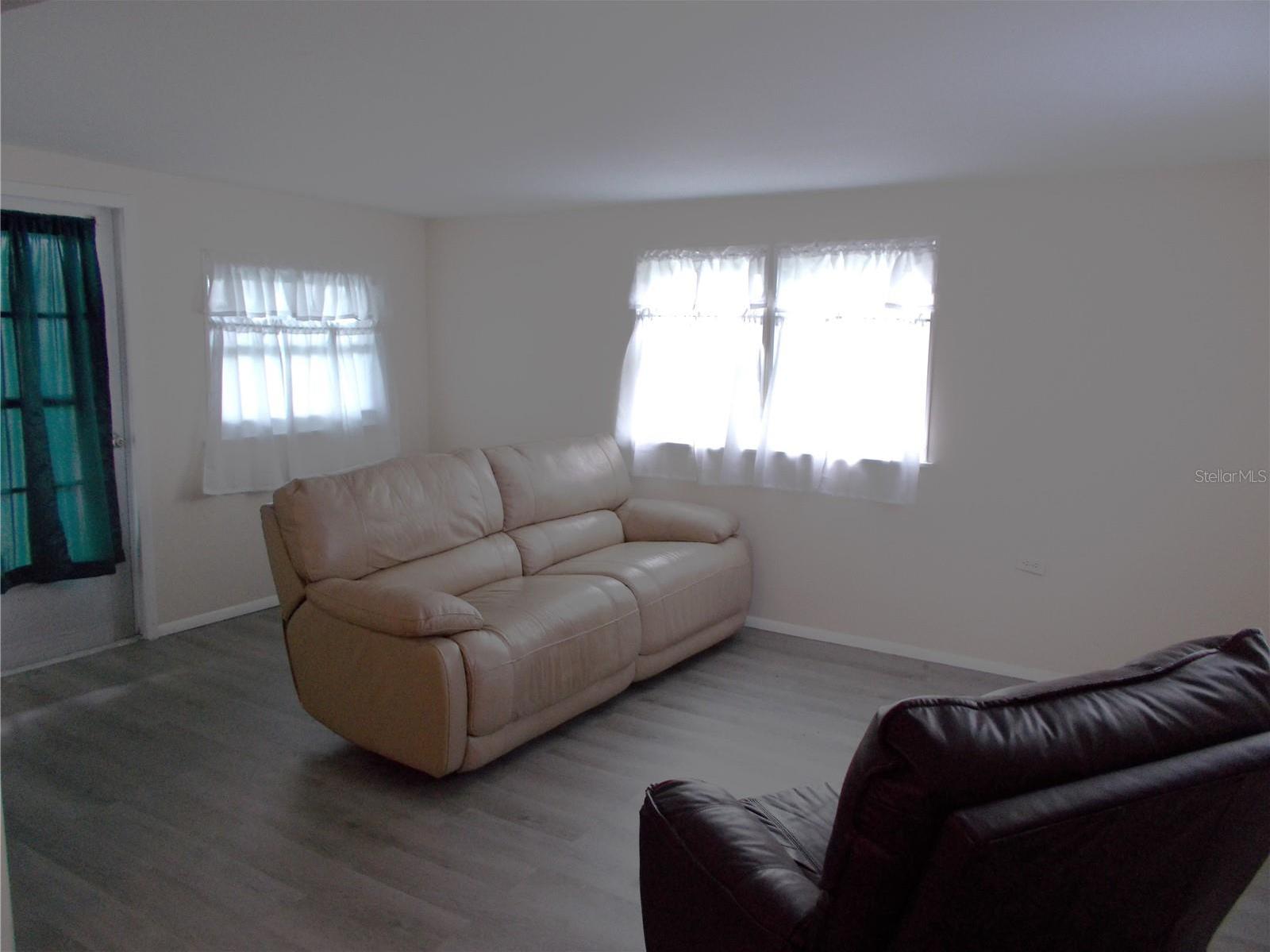 Photo #6