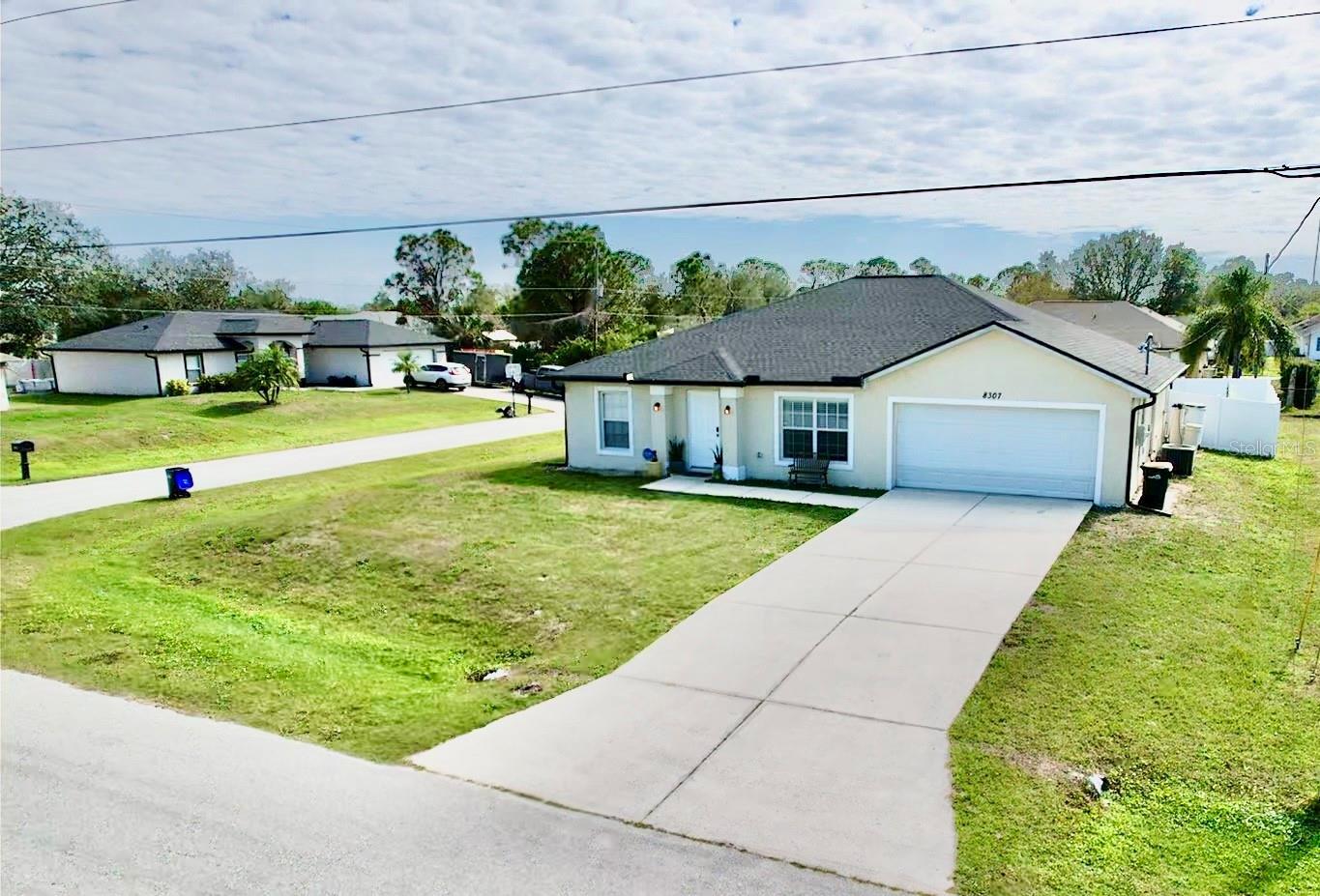 Photo one of 8307 Glover Ave North Port FL 34291 | MLS N6136447