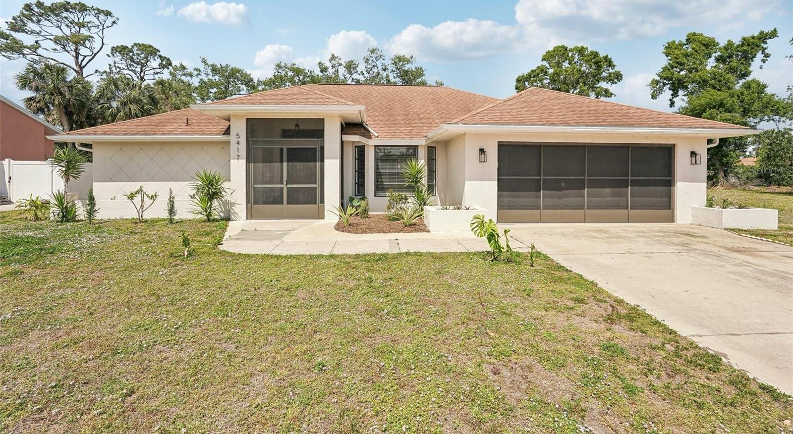 Photo one of 5417 Maccaughey Dr North Port FL 34287 | MLS N6138109
