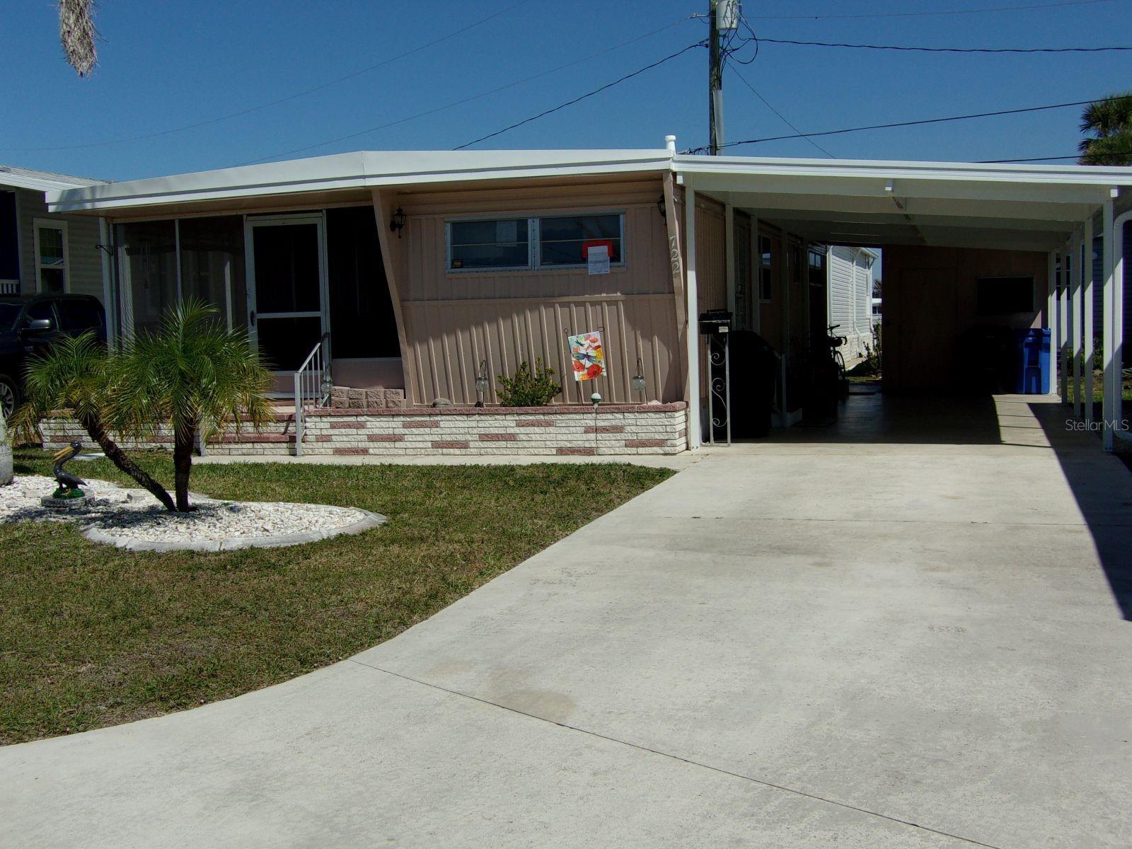 Photo one of 722 Carefree Venice FL 34285 | MLS N6138174