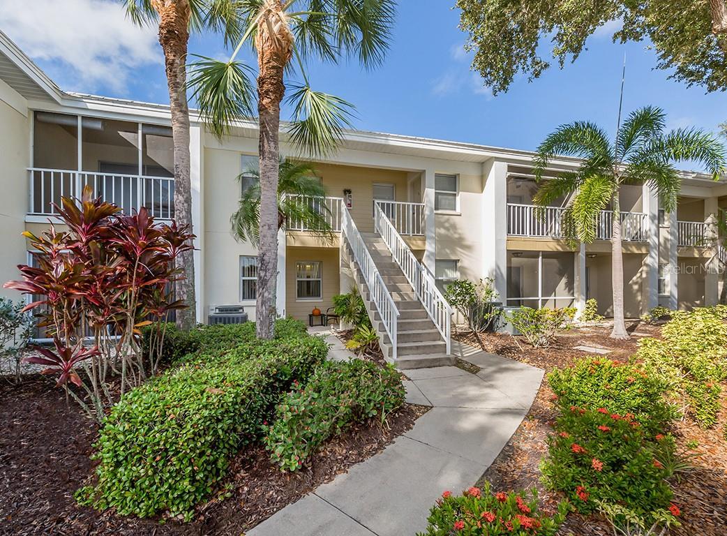 Photo one of 421 Cerromar Ter # 471 Venice FL 34293 | MLS N6138855