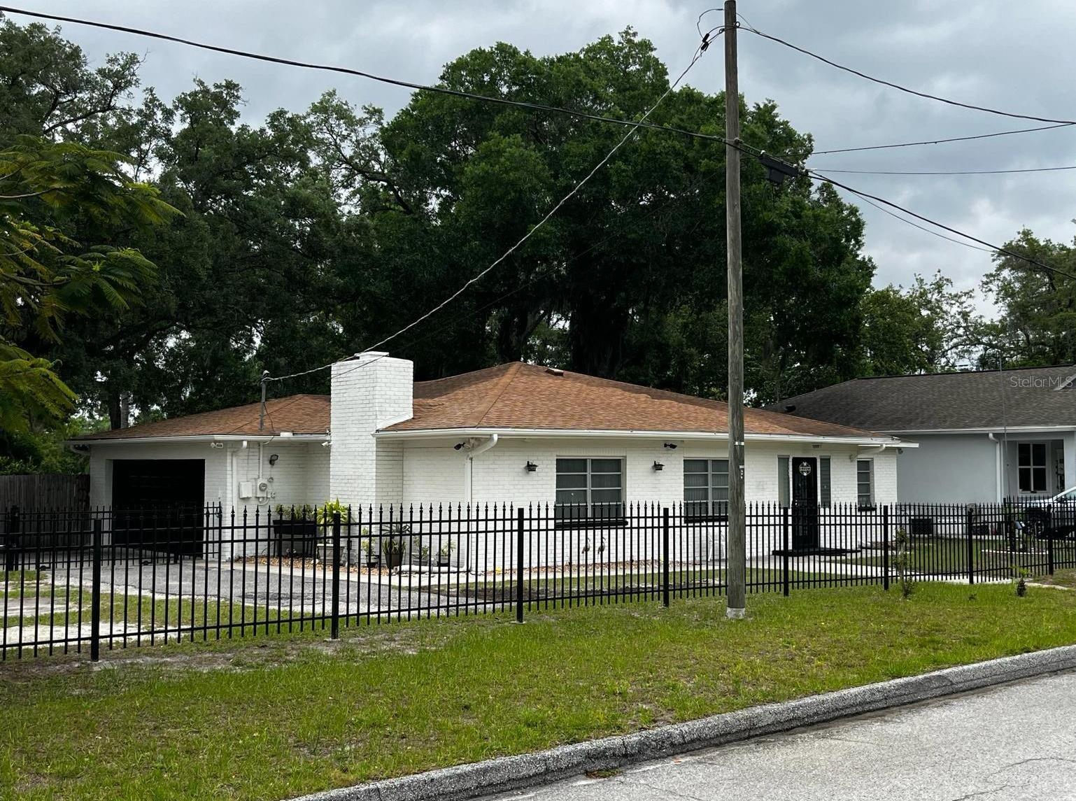 Photo one of 1802 E Knollwood St Tampa FL 33610 | MLS O6145332
