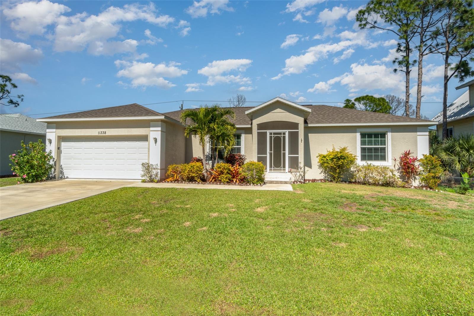 Photo one of 11338 Chalet Ave Englewood FL 34224 | MLS O6181426