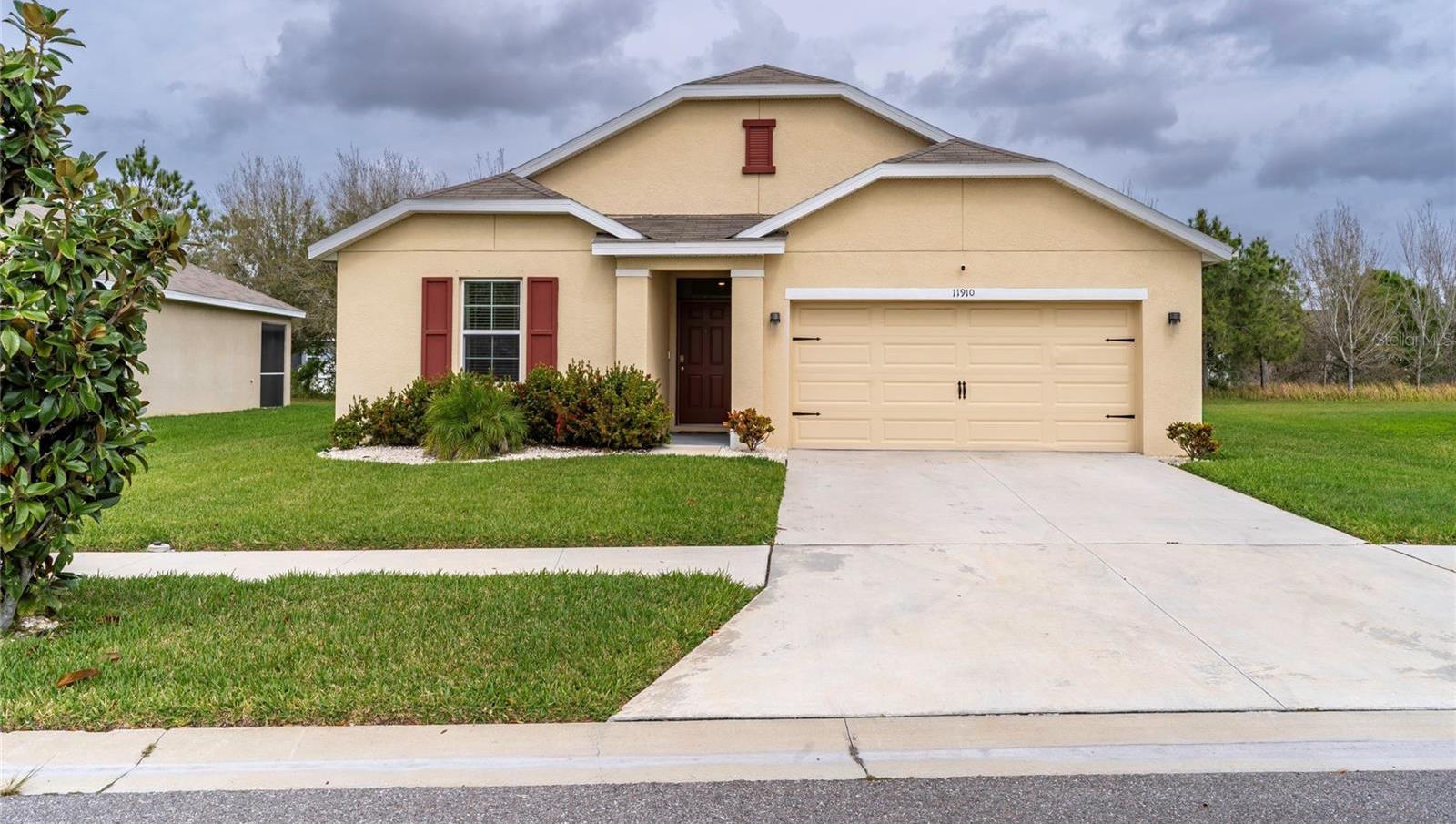 Photo one of 11910 Little Violet Cir Riverview FL 33578 | MLS O6187639