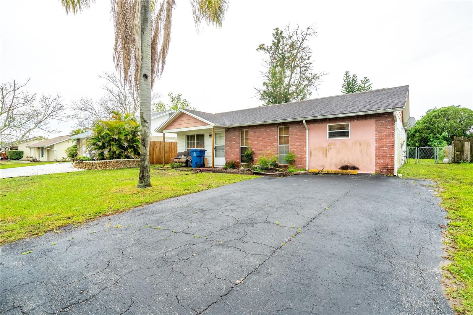 Photo one of 7400 Mitchell Ranch Rd New Port Richey FL 34655 | MLS O6193432