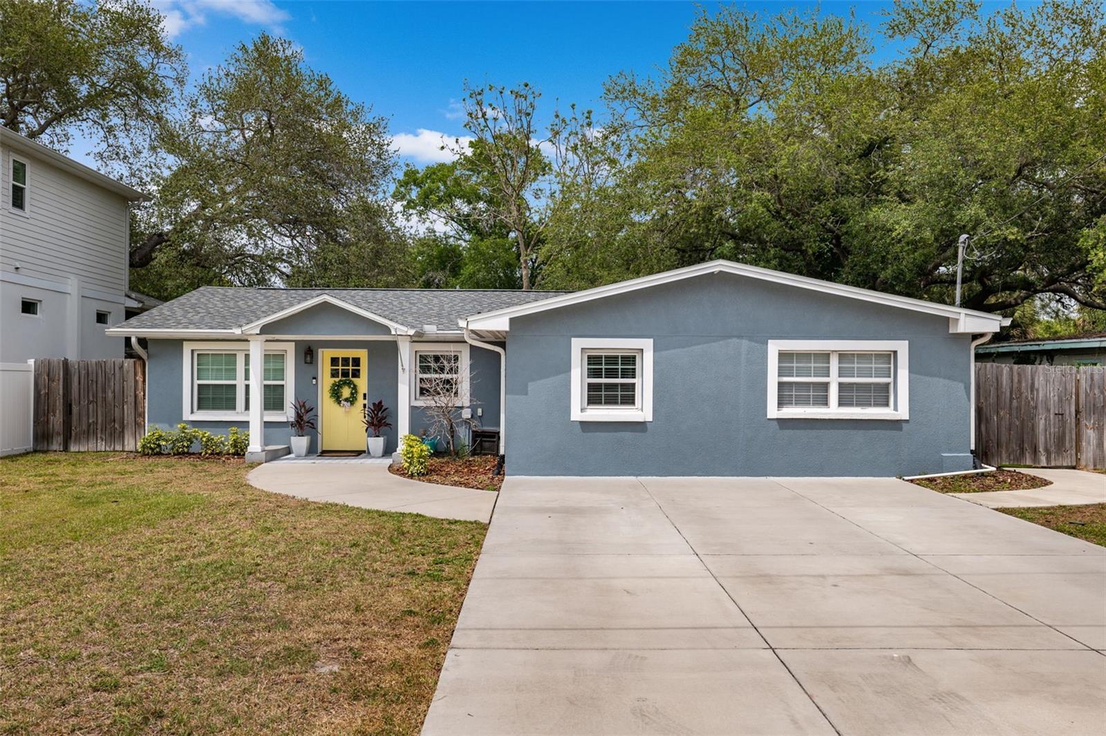 Photo one of 2927 W Elrod Ave Tampa FL 33611 | MLS O6194994