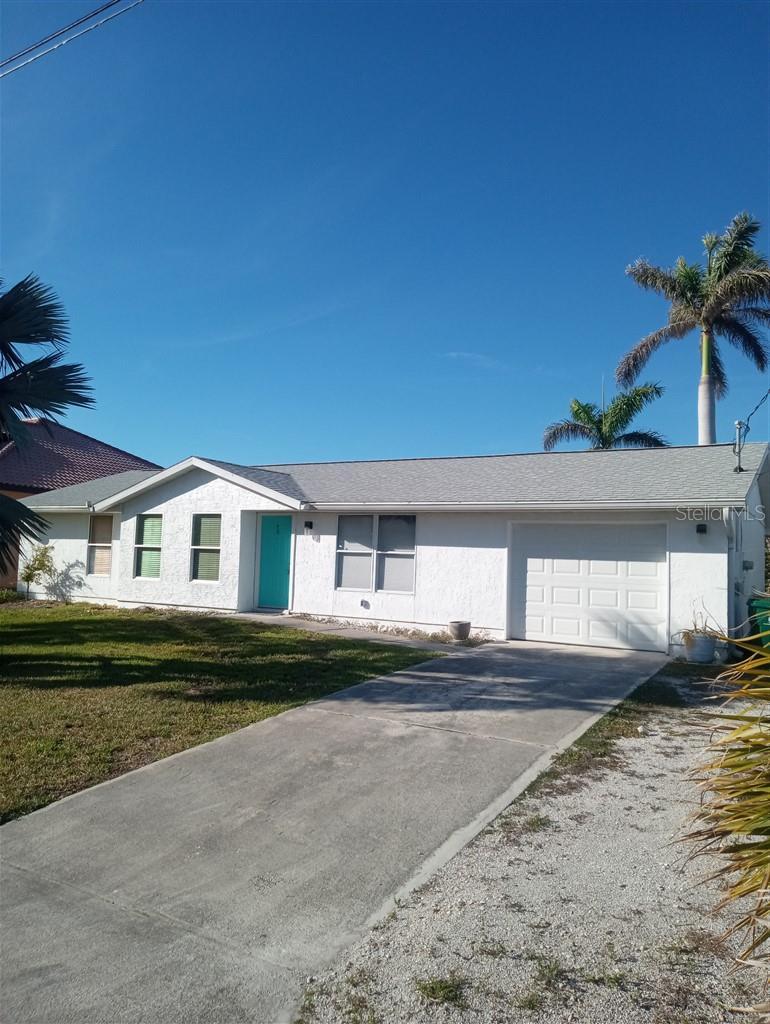 Photo one of 18686 Van Nuys Cir Port Charlotte FL 33948 | MLS O6280114