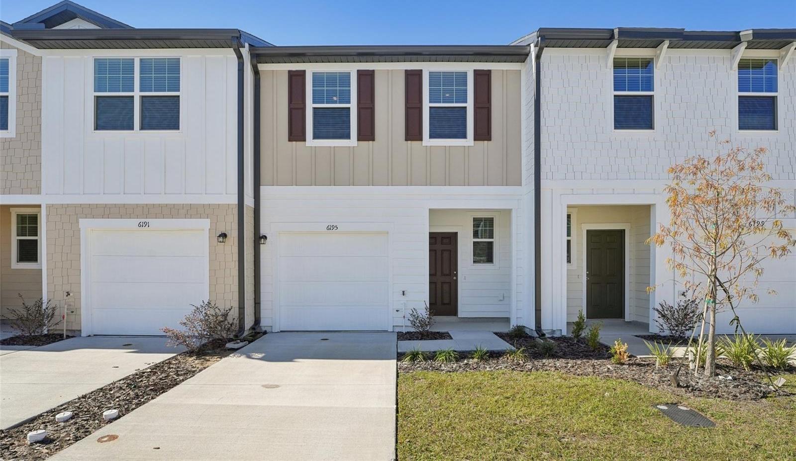 Photo one of 11826 Sylvia St Dade City FL 33525 | MLS O6282521