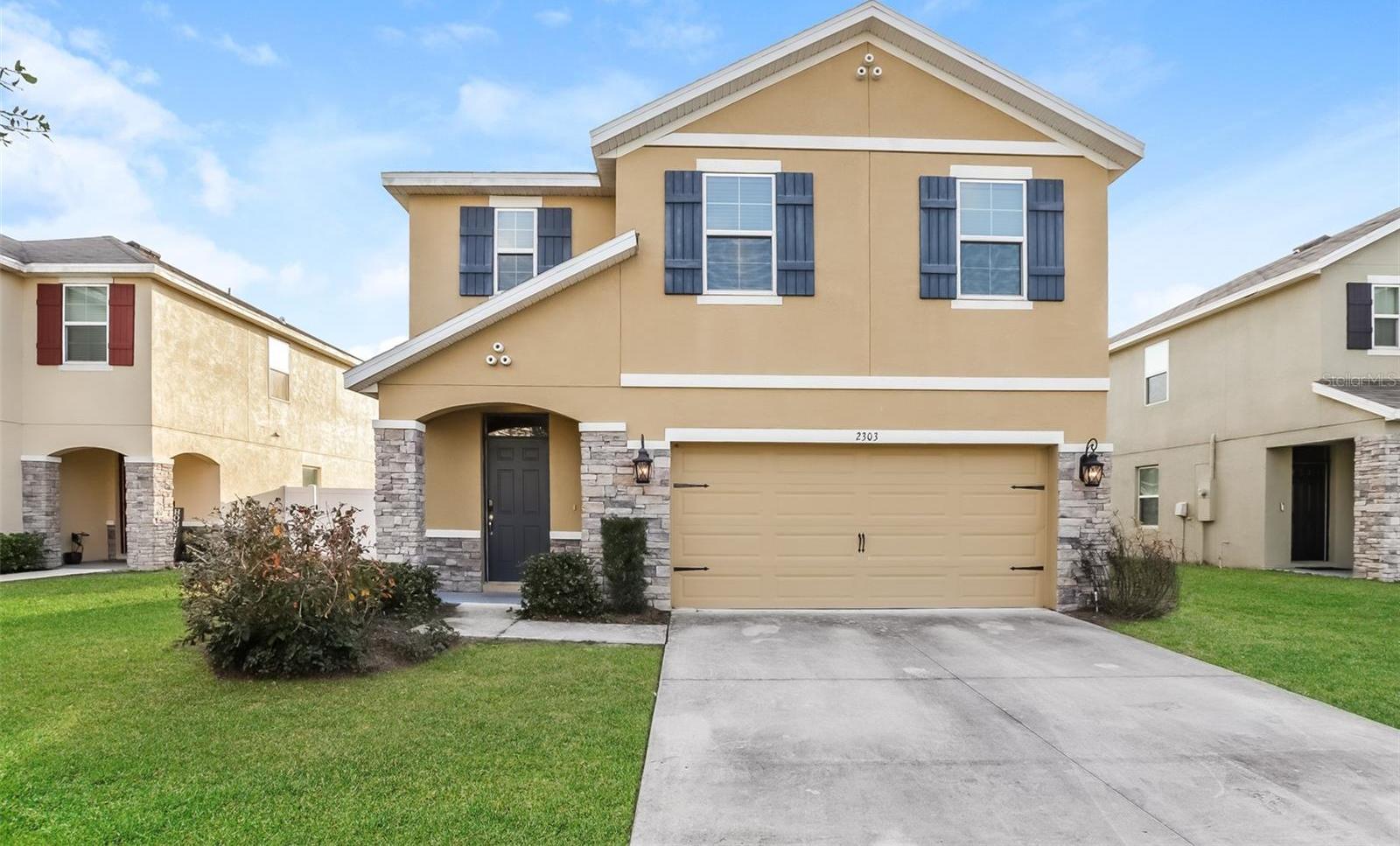 Photo one of 2303 Ashberry Ridge Dr Plant City FL 33563 | MLS O6284780