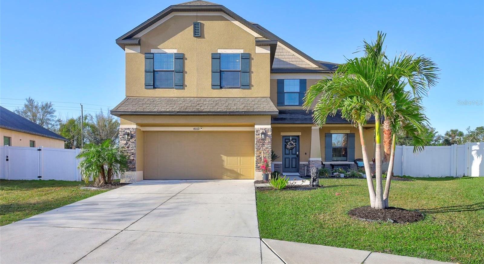 Photo one of 4010 Lindever Ln Palmetto FL 34221 | MLS O6285568