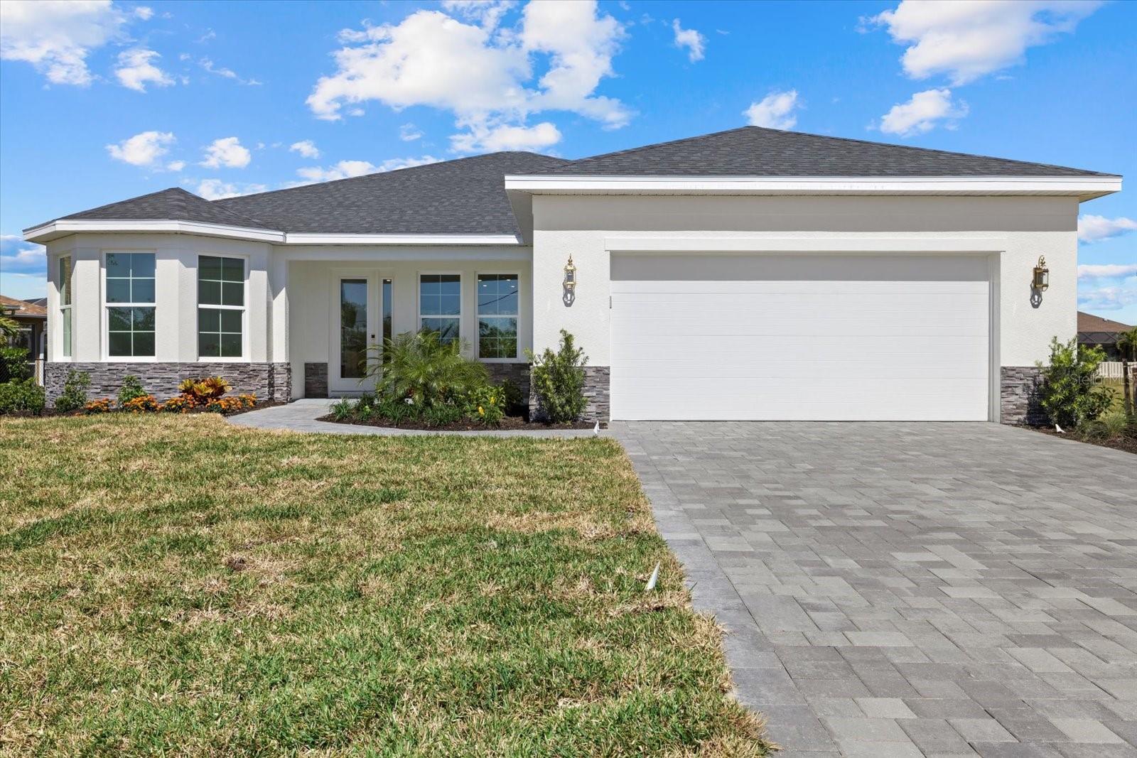 Photo one of 349 Gold Tree Punta Gorda FL 33955 | MLS O6285816