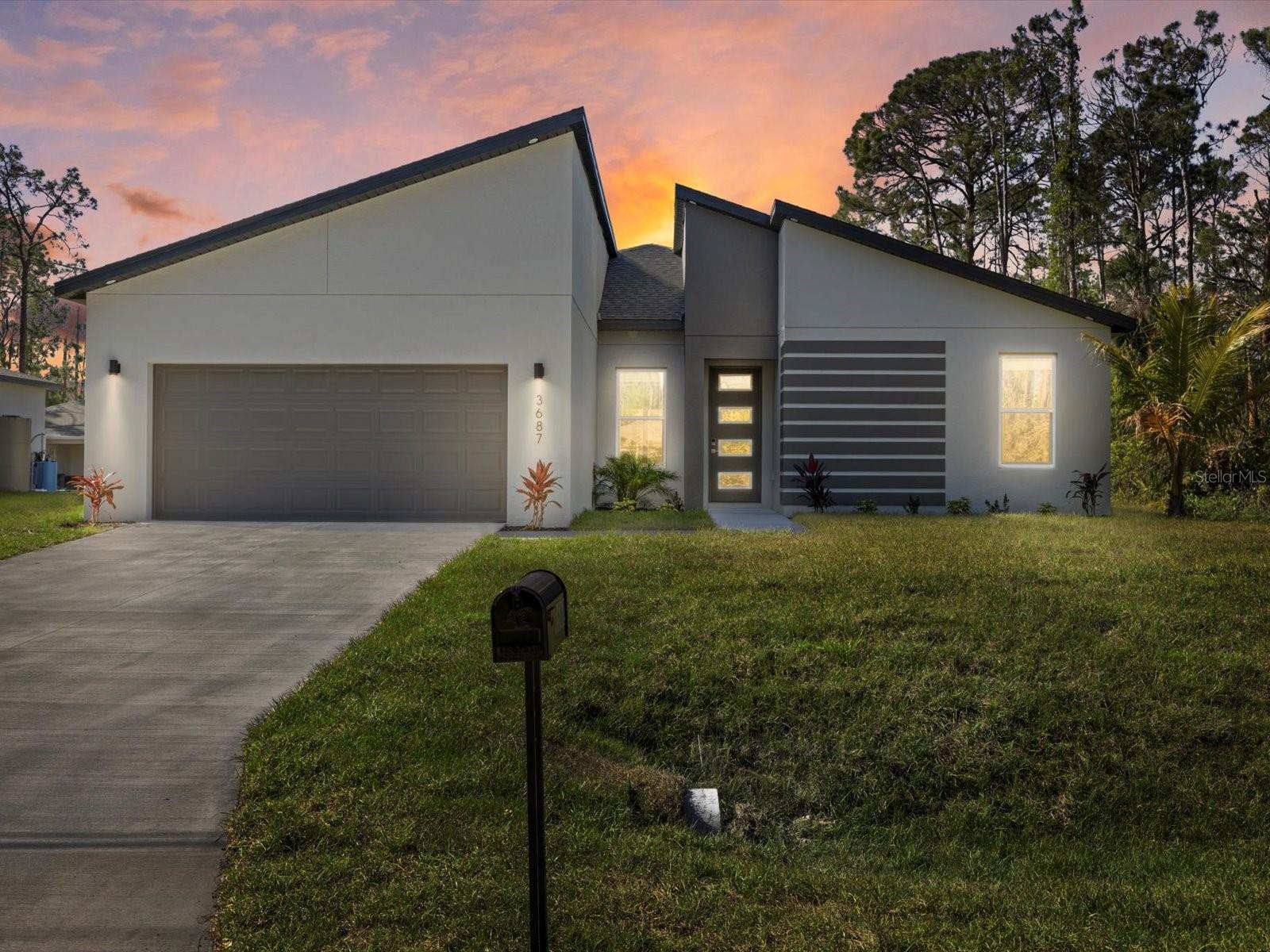 Photo one of 24299 Kingsway Cir Punta Gorda FL 33983 | MLS O6287163