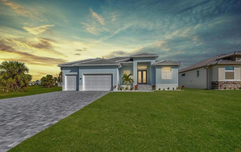 Photo one of 261 Rotonda S Blvd Rotonda West FL 33947 | MLS O6304314