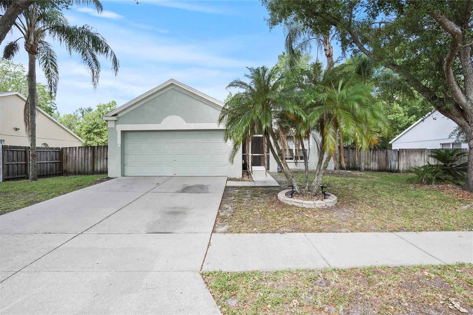 Photo one of 4605 Steel Dust Ln Lutz FL 33559 | MLS O6307788