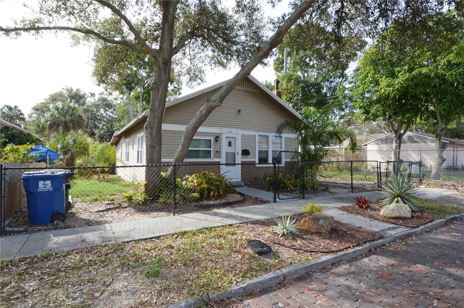 Photo one of 1244 20Th S Ave St Petersburg FL 33705 | MLS R4907145