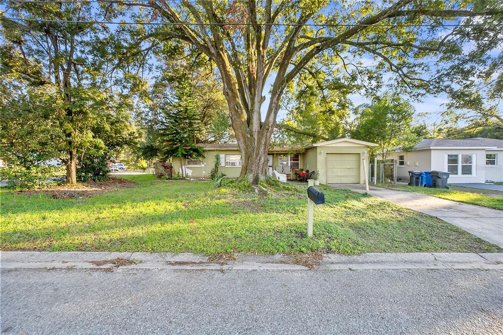 Photo one of 2902 W Clifton St Tampa FL 33614 | MLS T3413820